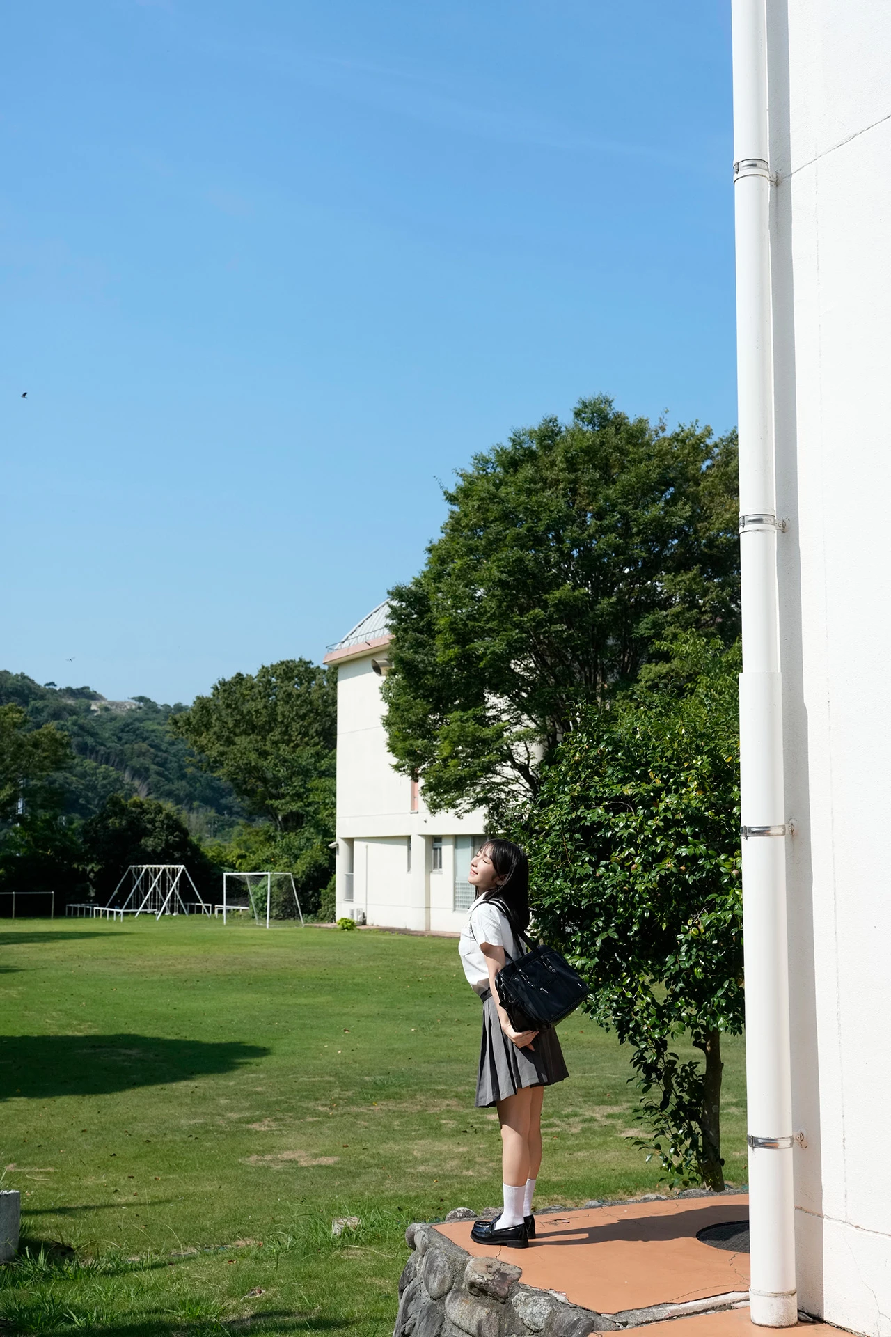 Toumi 十味, デジタル写真集 「ゼロイチ学園 シーズン２」