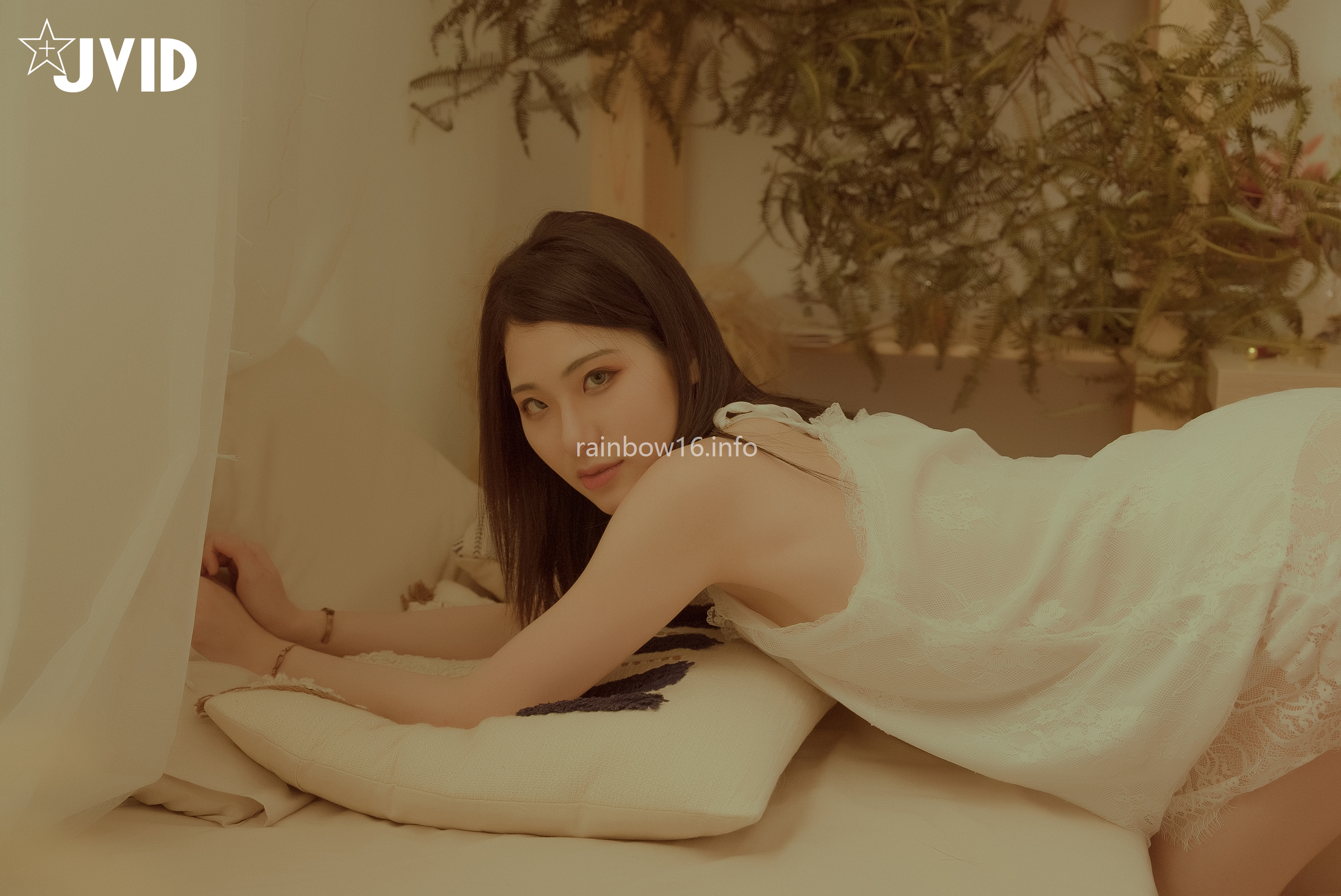 [JVID] 阿黎 – 『全裸露點』最初的小美好，唯美系空靈女孩-阿瓈