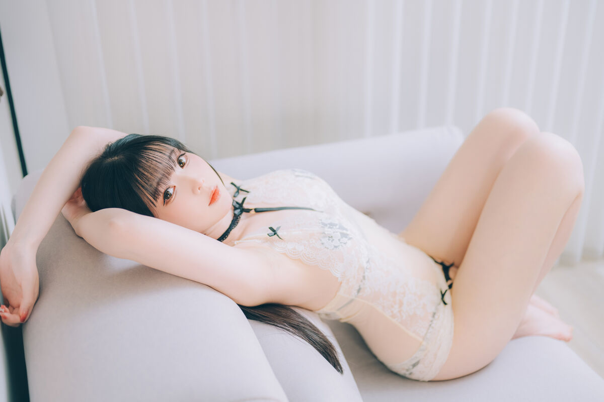 Coser@霜月shimo - DL版写真集 Cohabitation With Shimo Chan