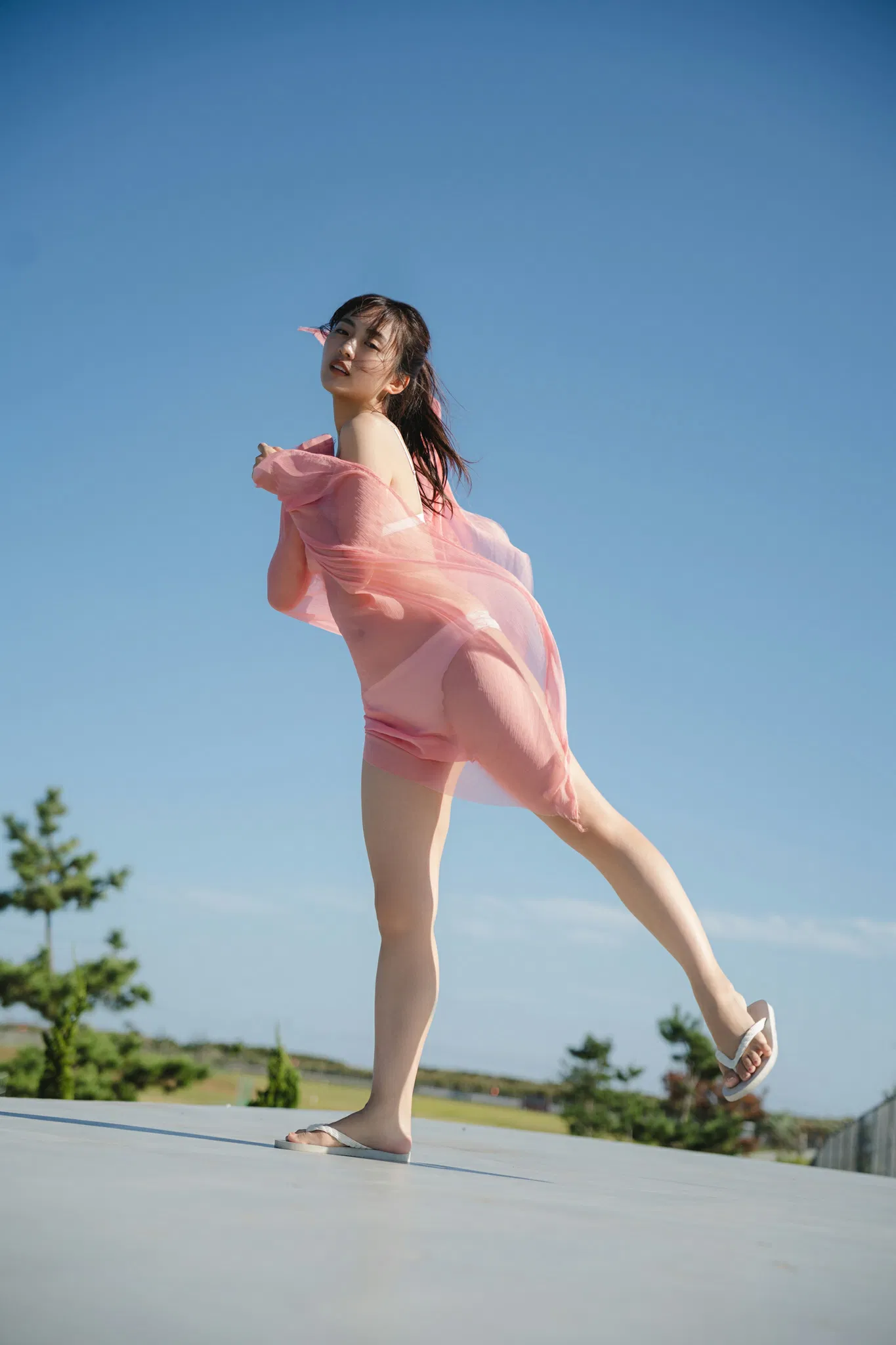 FRIDAYデジタル写真集 豊田ルナ 無邪気な熱視線 vol.2 120ページ豪華版 5 FRIDAYデジタル写真集 豊田ルナ 無邪気な熱視線 vol.2 120ページ豪華版