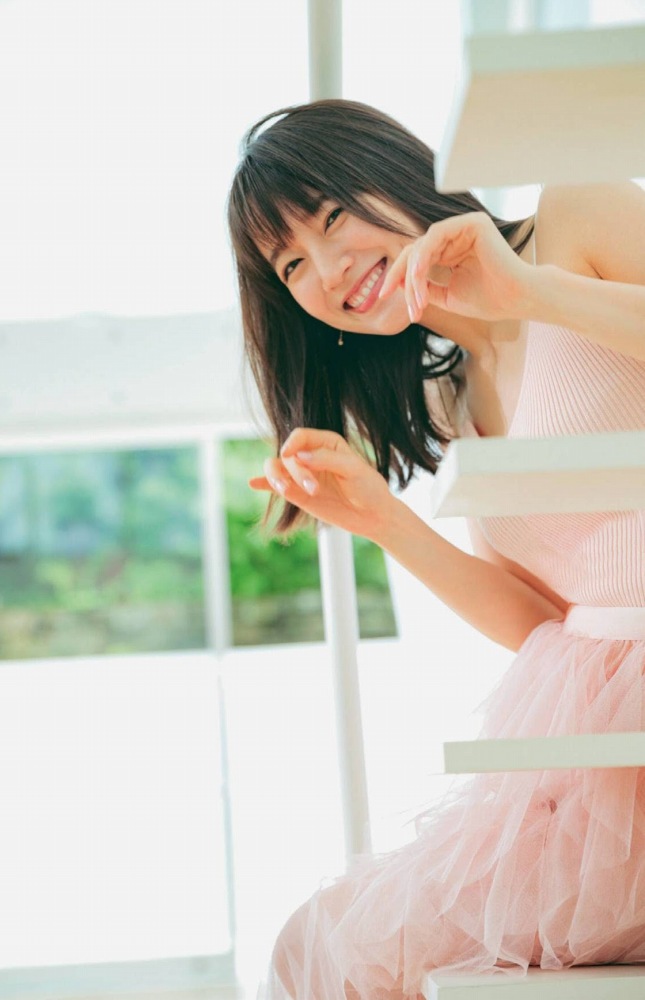 吉岡里帆 Dカップボインの水着グラビア画像! 3 吉岡里帆 Dカップボインの水着グラビア画像!