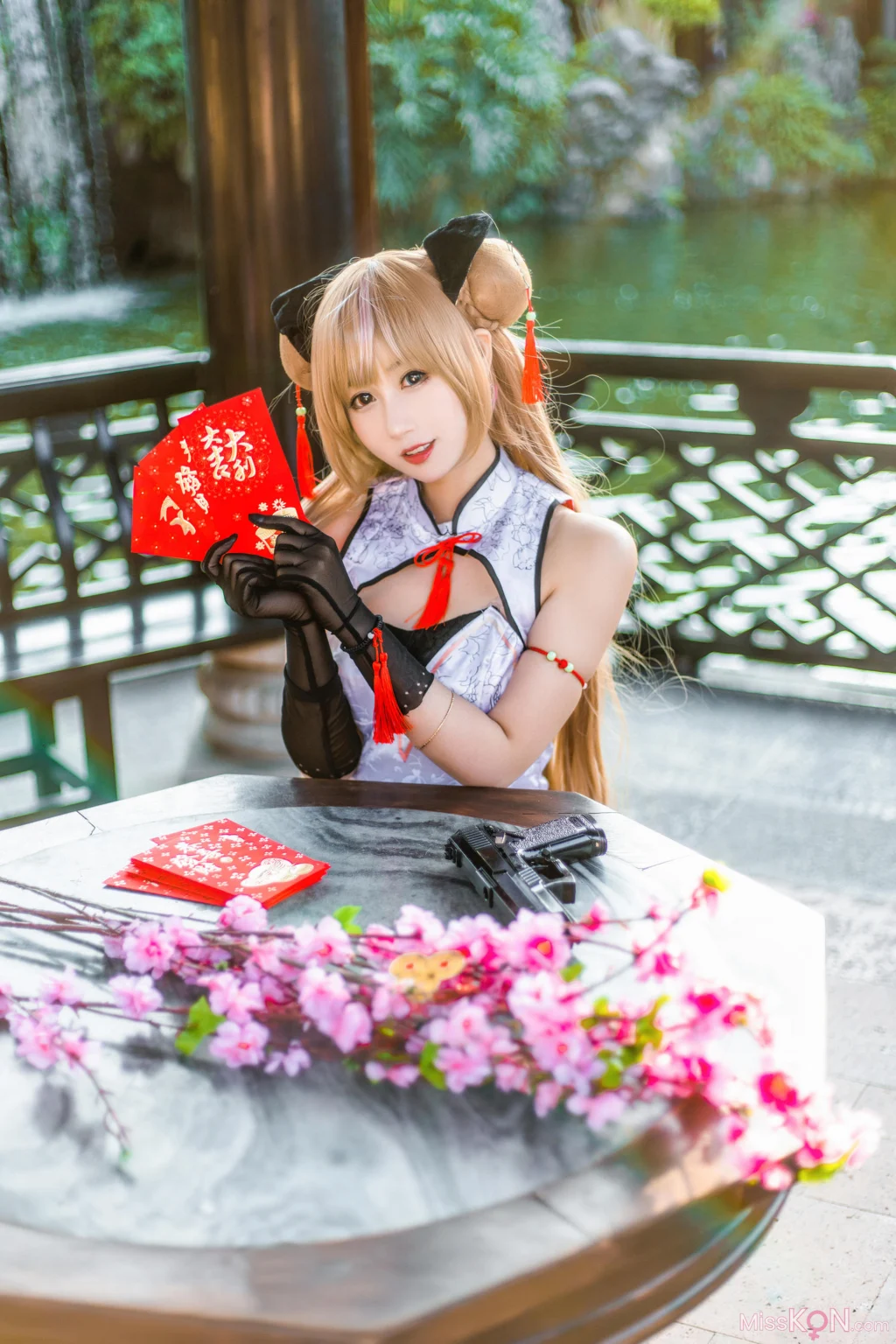 Coser@羽生三未: 少女前线 Mk23 蜂糖花 2 Coser@羽生三未: 少女前线 Mk23 蜂糖花
