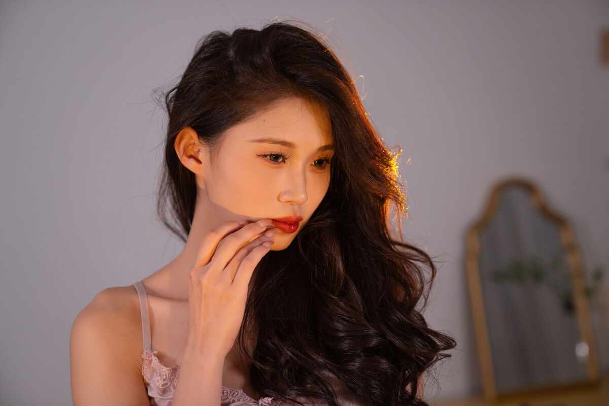 YiTuYu艺图语 Vol.9807 Model Liu 2 YiTuYu艺图语 Vol.9807 Model Liu