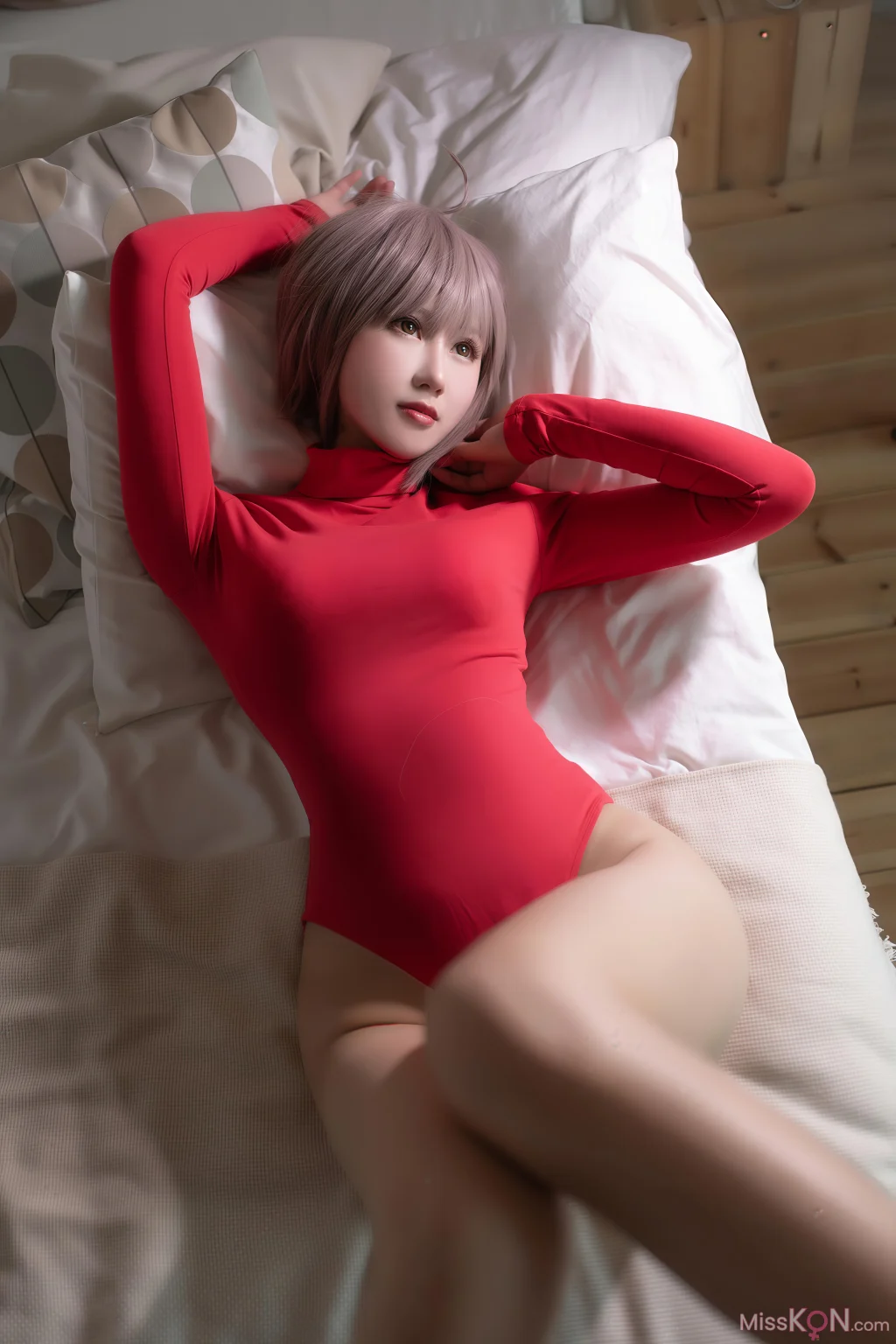 Coser@羽生三未: 私房红色毛衣