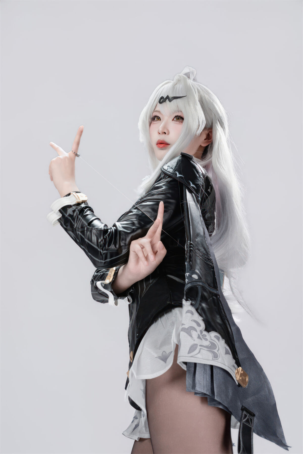 Coser@轩萧学姐 - 绝区零 仪玄-墨形影踪 Part01 4 Coser@轩萧学姐 - 绝区零 仪玄-墨形影踪 Part01