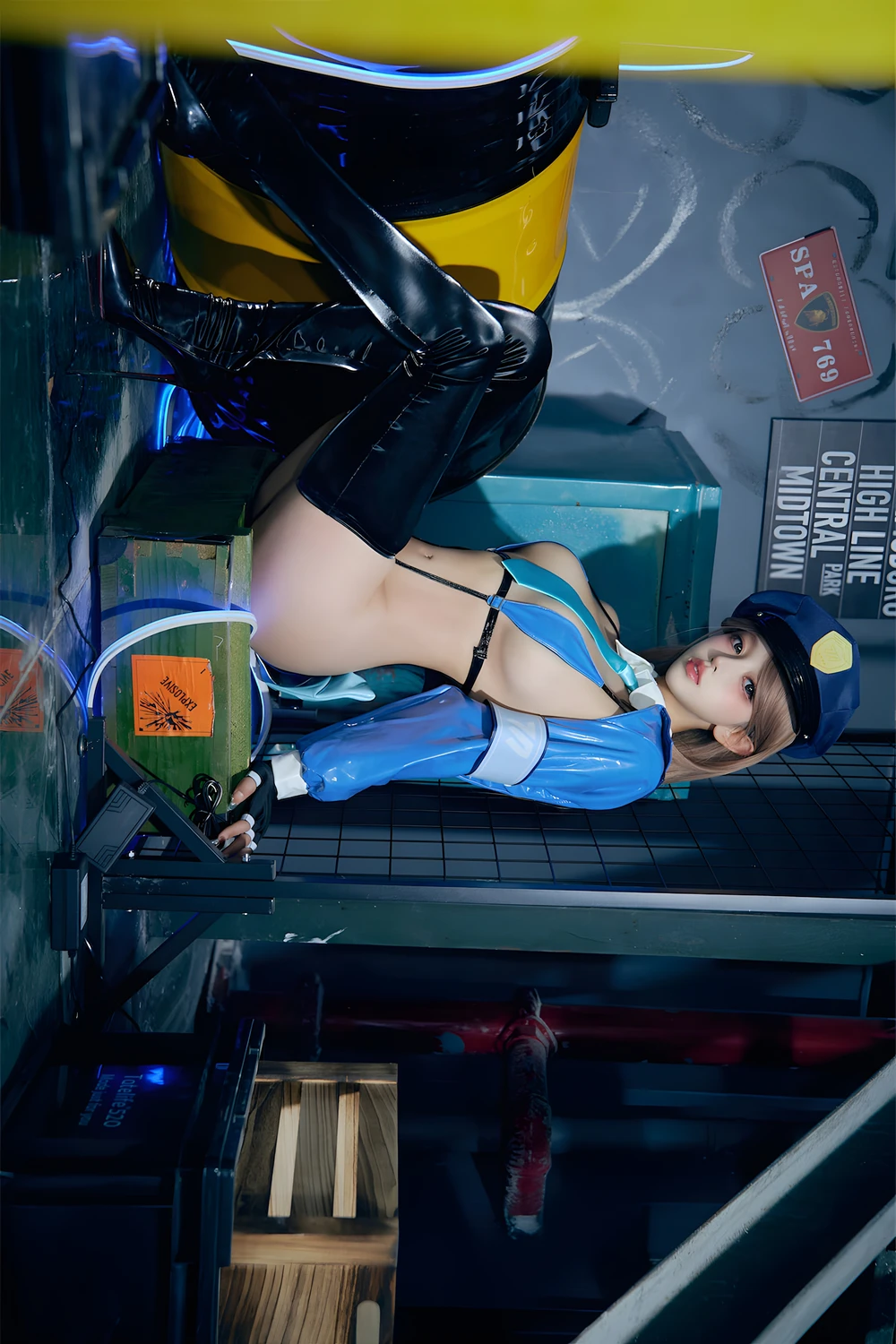 Cosplay 过期米线线喵 – 女警 12 Cosplay 过期米线线喵 – 女警