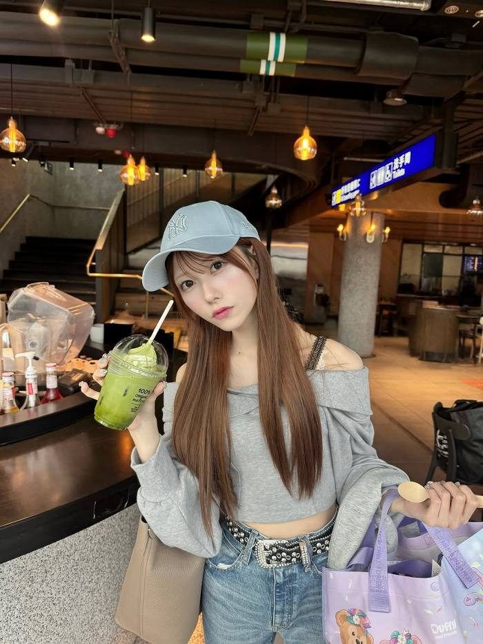 千葉恵里 スタイル抜群な着衣グラビア画像! 12 千葉恵里 スタイル抜群な着衣グラビア画像!