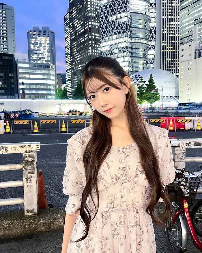 千葉恵里 スタイル抜群な着衣グラビア画像! 15 千葉恵里 スタイル抜群な着衣グラビア画像!