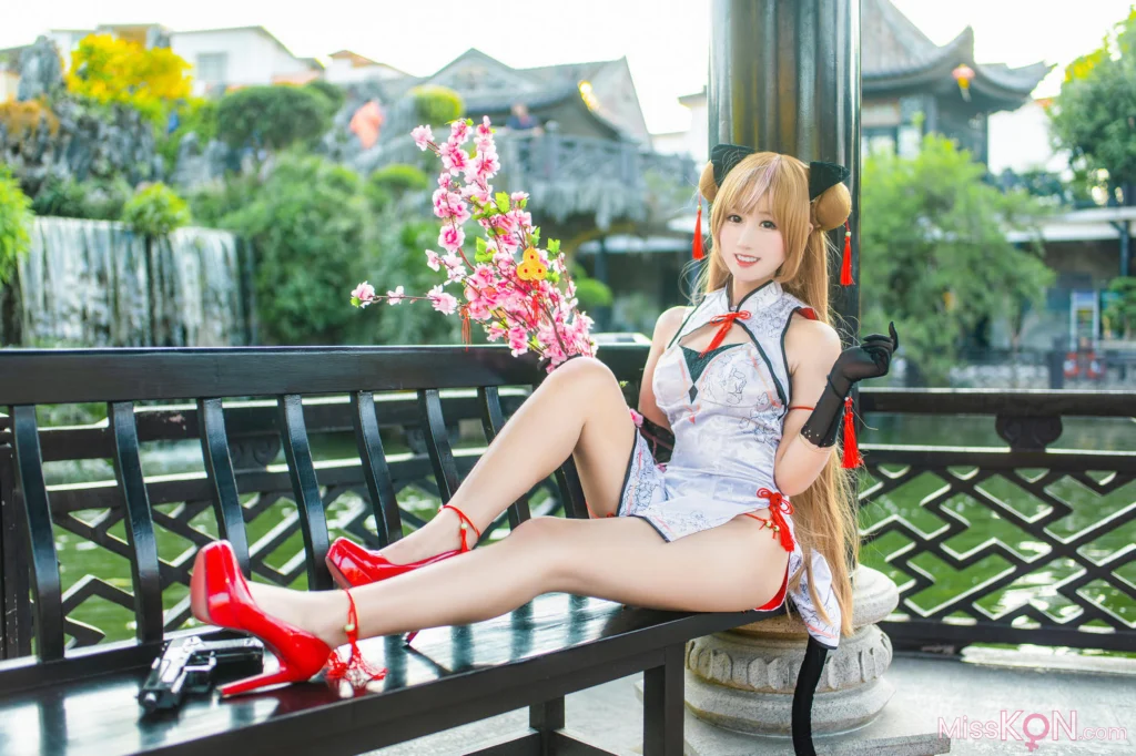Coser@羽生三未: 少女前线 Mk23 蜂糖花 6 Coser@羽生三未: 少女前线 Mk23 蜂糖花