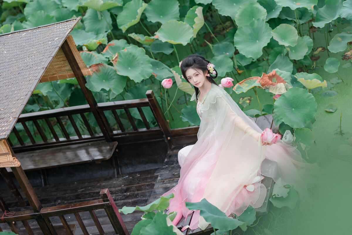 YiTuYu艺图语 Vol.9556 Chi Yan Zai Zhe Li 4 YiTuYu艺图语 Vol.9556 Chi Yan Zai Zhe Li