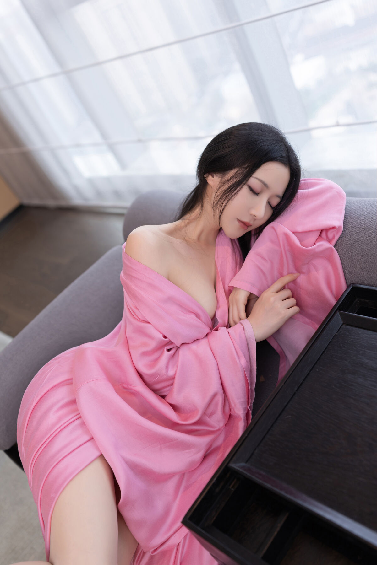内购无水印 Yu Zi Jiang Fish 鱼子酱Fish - 秀人网模特 月影纱 Part01 20 内购无水印 Yu Zi Jiang Fish 鱼子酱Fish - 秀人网模特 月影纱 Part01