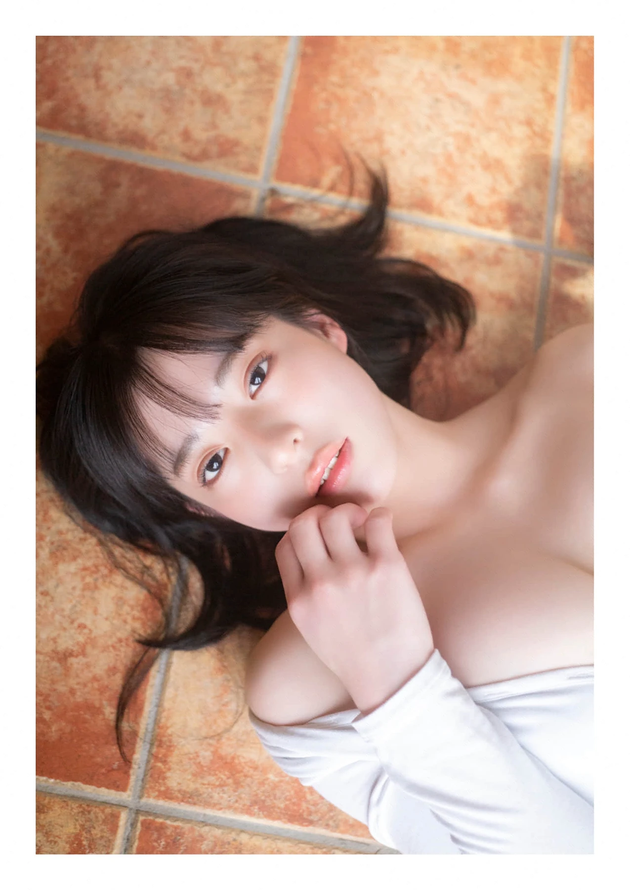 Miyabi Nagano 長野雅 – 写真集 「静かに、惹きつける」 2 Miyabi Nagano 長野雅 – 写真集 「静かに、惹きつける」