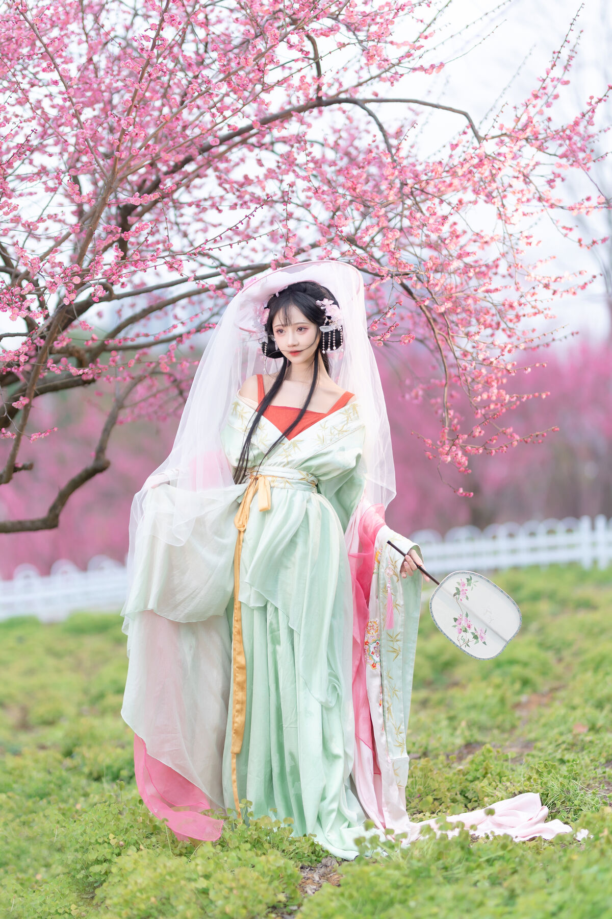 YiTuYu艺图语 Vol.9620 Qi Luo Sheng De Xiao Su Su 3 YiTuYu艺图语 Vol.9620 Qi Luo Sheng De Xiao Su Su