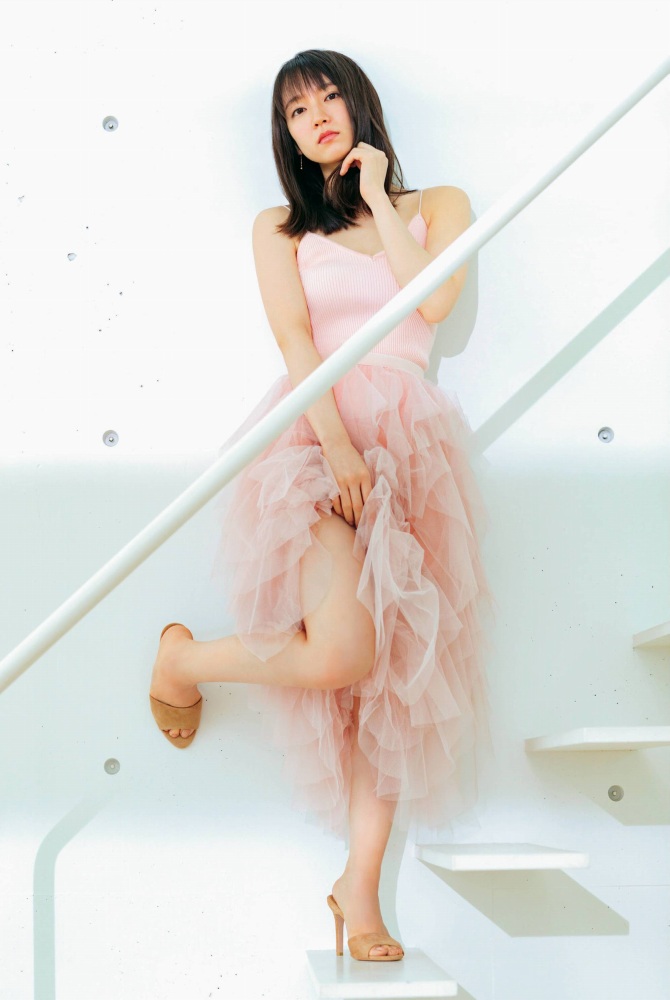 吉岡里帆 Dカップボインの水着グラビア画像! 44 吉岡里帆 Dカップボインの水着グラビア画像!