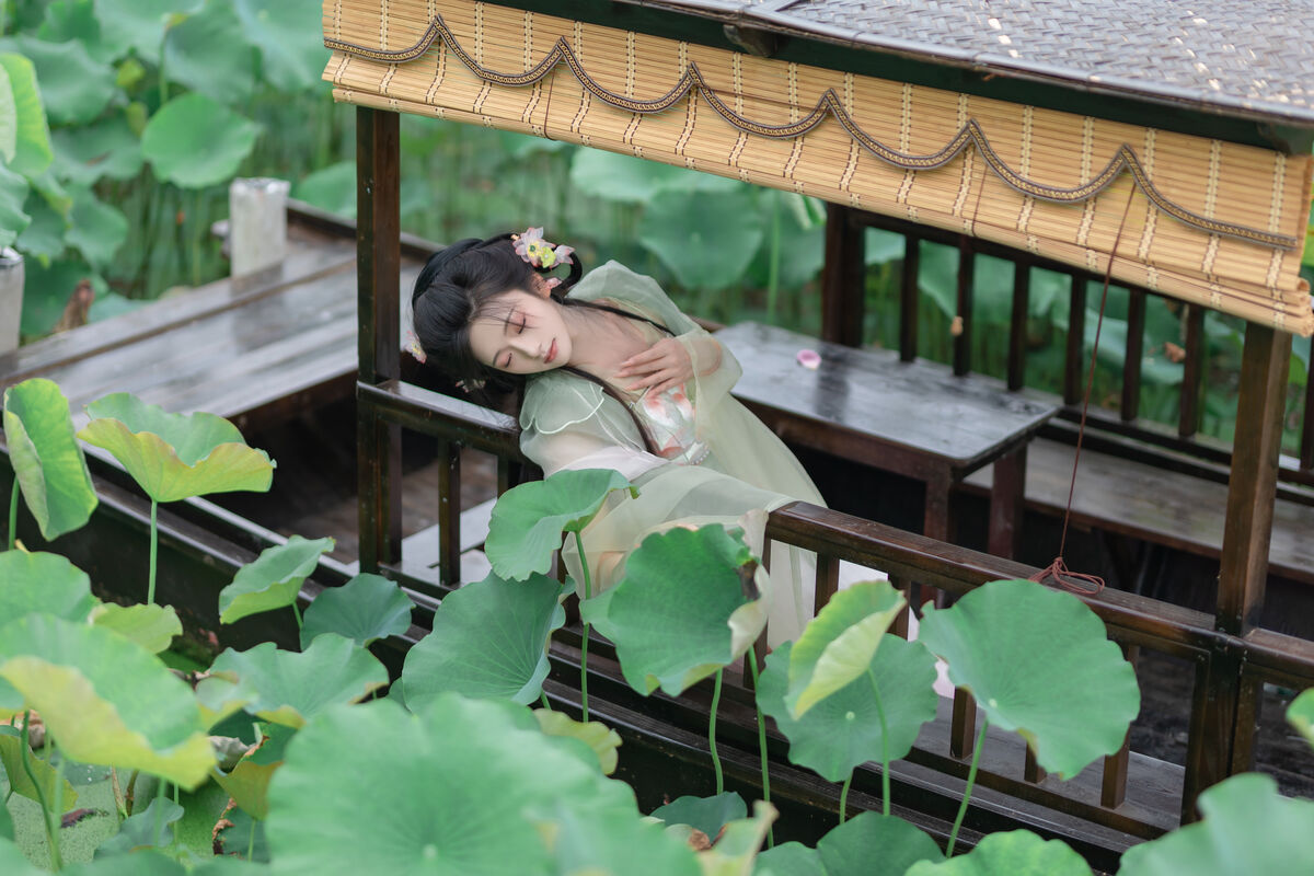 YiTuYu艺图语 Vol.9556 Chi Yan Zai Zhe Li 5 YiTuYu艺图语 Vol.9556 Chi Yan Zai Zhe Li