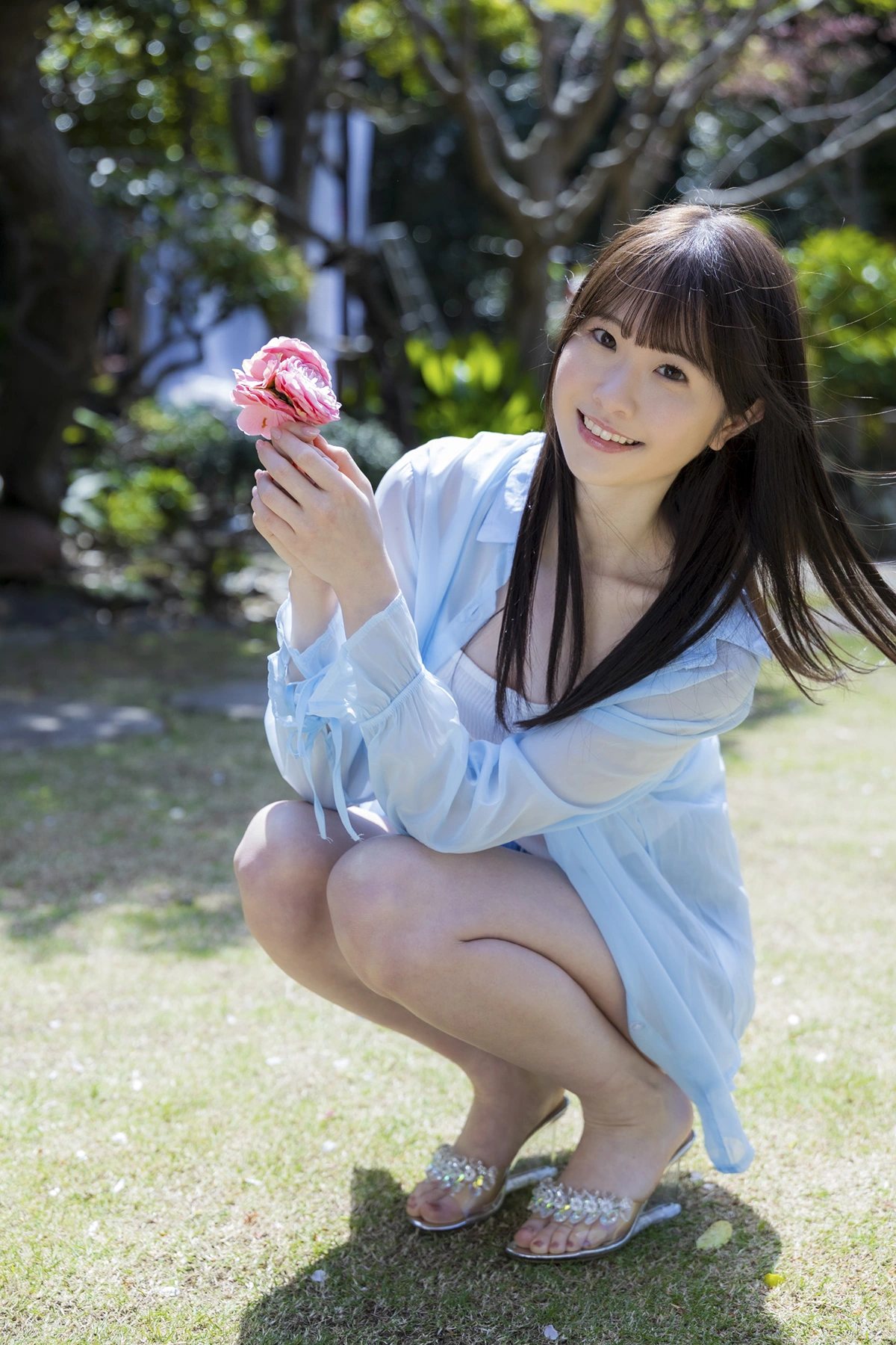 Emika Shirakami 白上咲花, ヌード写真集 「百花繚乱」 3 Emika Shirakami 白上咲花, ヌード写真集 「百花繚乱」