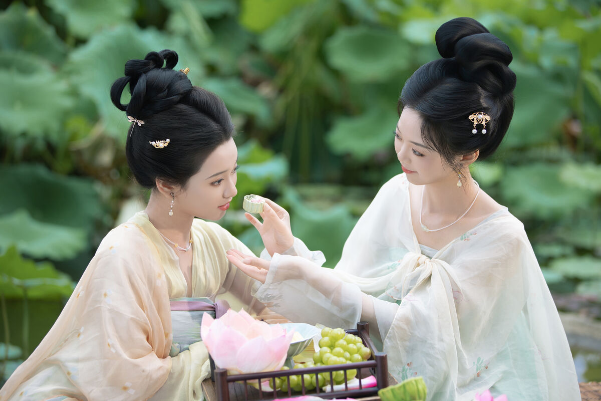 YiTuYu艺图语 Vol.9570 Jiu Shi Jiao Mei Nan A 14 YiTuYu艺图语 Vol.9570 Jiu Shi Jiao Mei Nan A