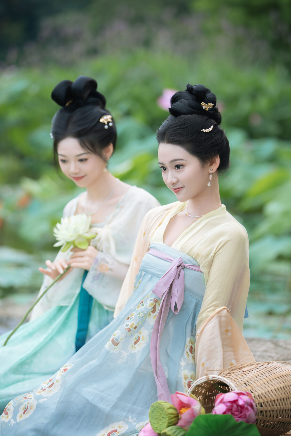 YiTuYu艺图语 Vol.9570 Jiu Shi Jiao Mei Nan A 17 YiTuYu艺图语 Vol.9570 Jiu Shi Jiao Mei Nan A
