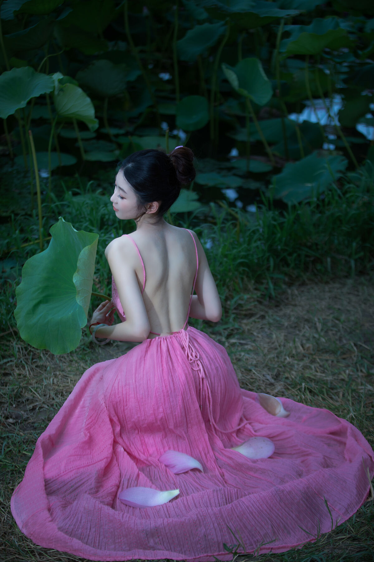 YiTuYu艺图语 Vol.9702 Niu Pai Xiao Wang Zi 4 YiTuYu艺图语 Vol.9702 Niu Pai Xiao Wang Zi