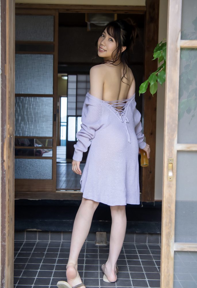 南まゆ Fカップ美乳に釘付けするヌード画像! 22 南まゆ Fカップ美乳に釘付けするヌード画像!