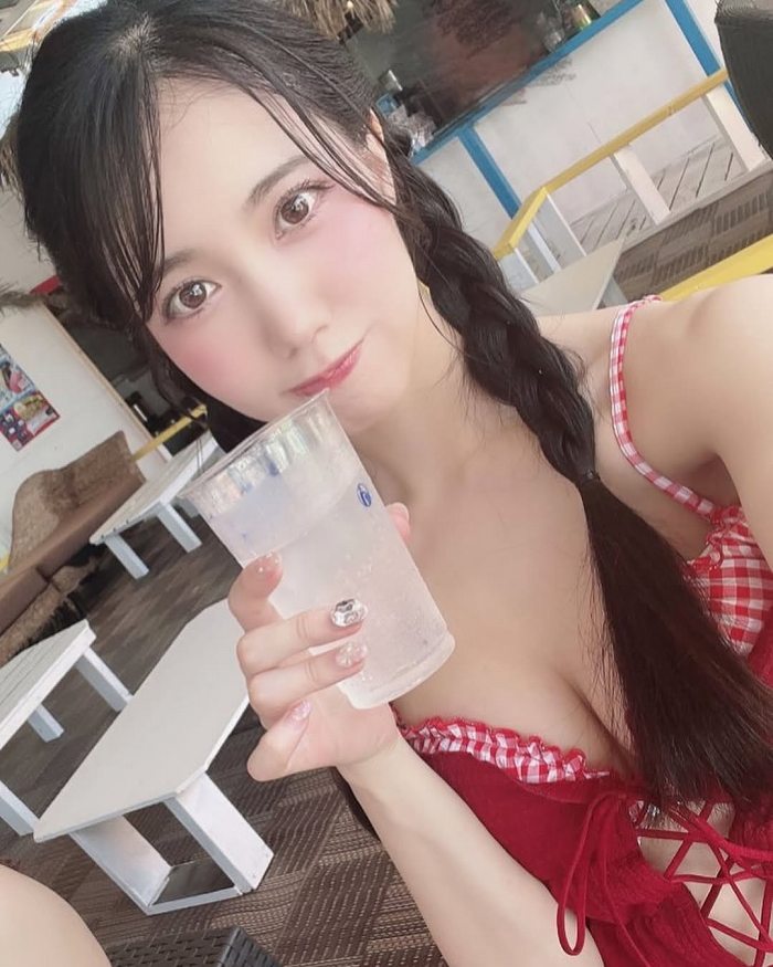 南まゆ Fカップ美乳に釘付けするヌード画像! 34 南まゆ Fカップ美乳に釘付けするヌード画像!
