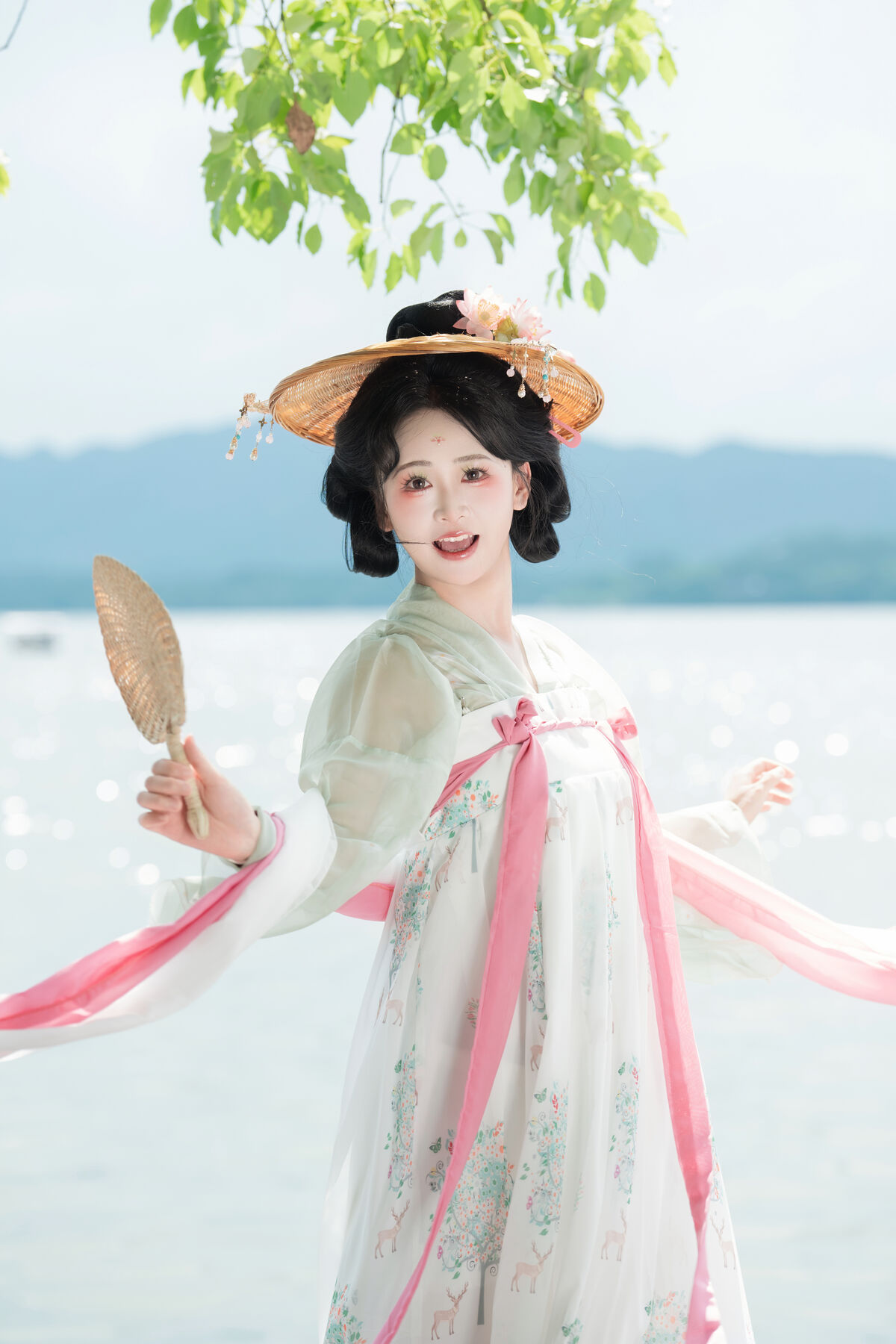 YiTuYu艺图语 Vol.9685 Jiao Yi Zhi Sui Sui 9 YiTuYu艺图语 Vol.9685 Jiao Yi Zhi Sui Sui