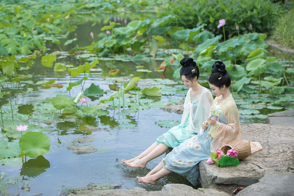 YiTuYu艺图语 Vol.9570 Jiu Shi Jiao Mei Nan A 21 YiTuYu艺图语 Vol.9570 Jiu Shi Jiao Mei Nan A