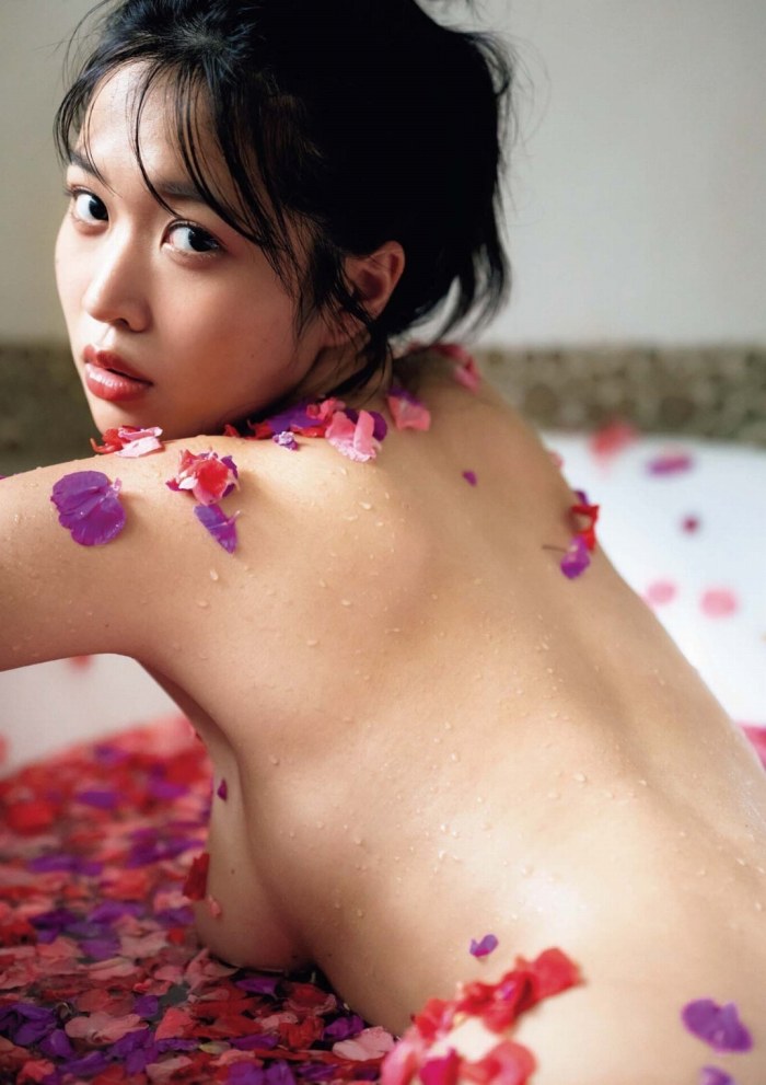 南みゆか 90㎝パイパイの水着グラビア画像! 190 南みゆか 90㎝パイパイの水着グラビア画像!