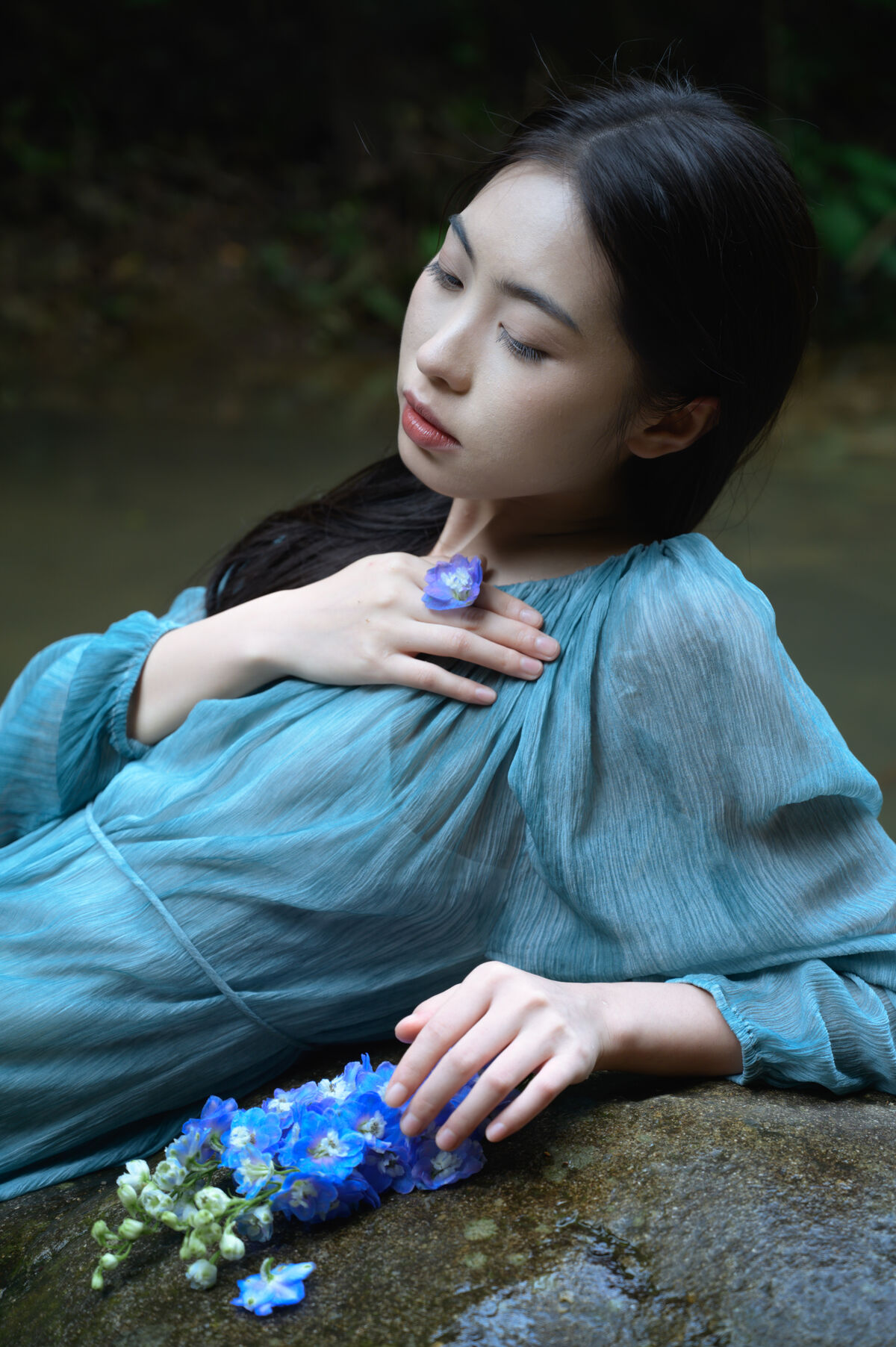YiTuYu艺图语 Vol.9858 Ban Ge Yue Liang 10 YiTuYu艺图语 Vol.9858 Ban Ge Yue Liang
