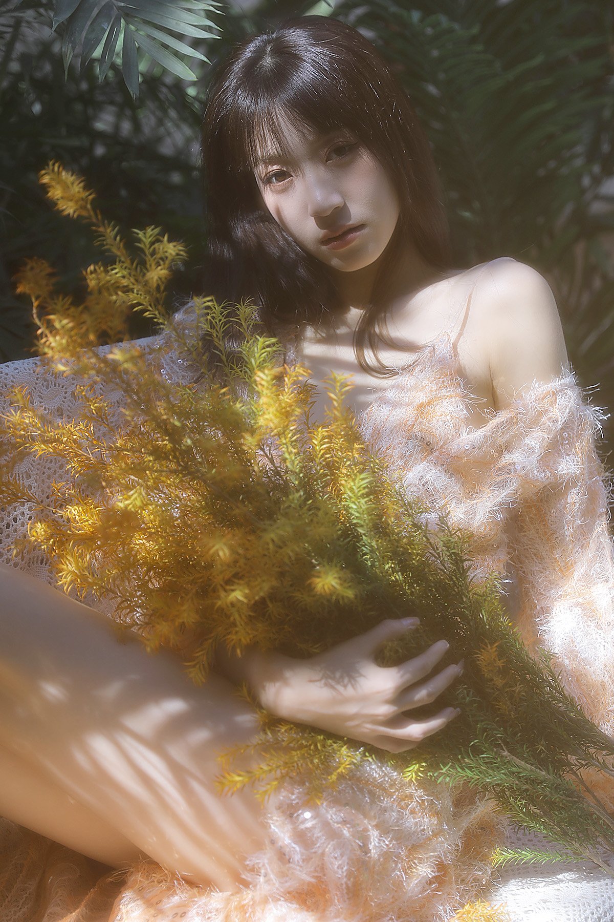 YiTuYu艺图语 Vol.9761 Lu Yi Er Er