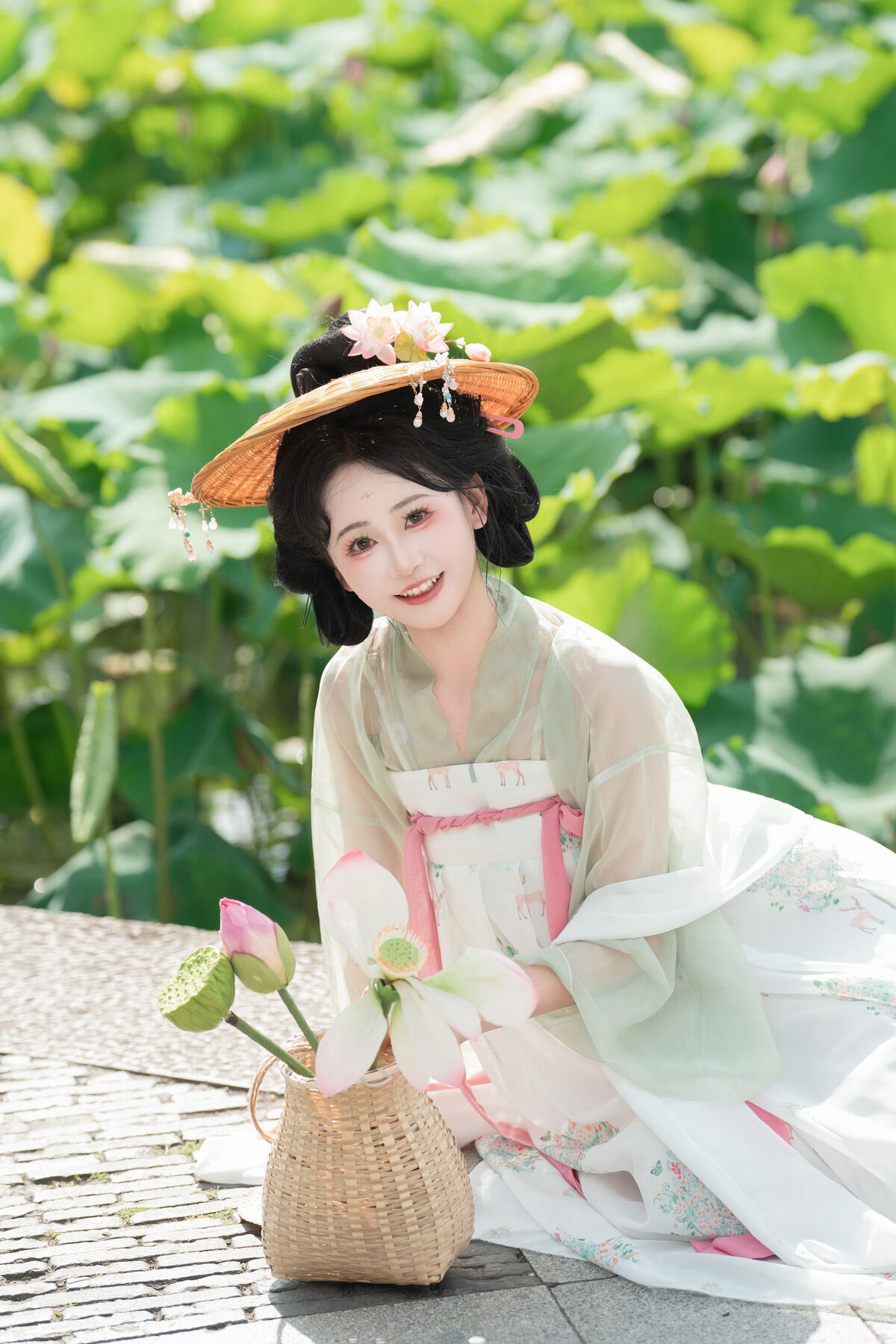 YiTuYu艺图语 Vol.9685 Jiao Yi Zhi Sui Sui 10 YiTuYu艺图语 Vol.9685 Jiao Yi Zhi Sui Sui