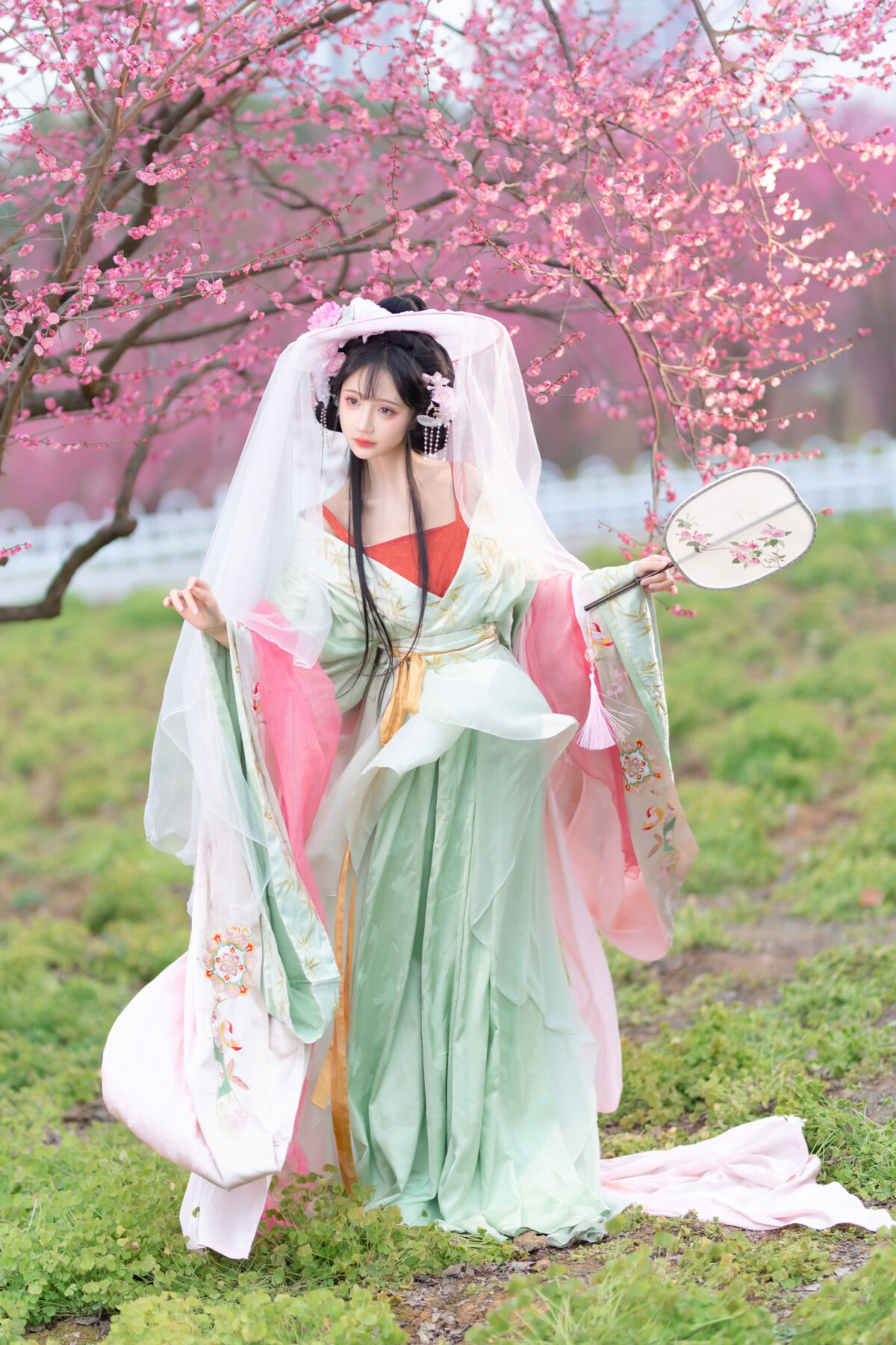 YiTuYu艺图语 Vol.9620 Qi Luo Sheng De Xiao Su Su 6 YiTuYu艺图语 Vol.9620 Qi Luo Sheng De Xiao Su Su
