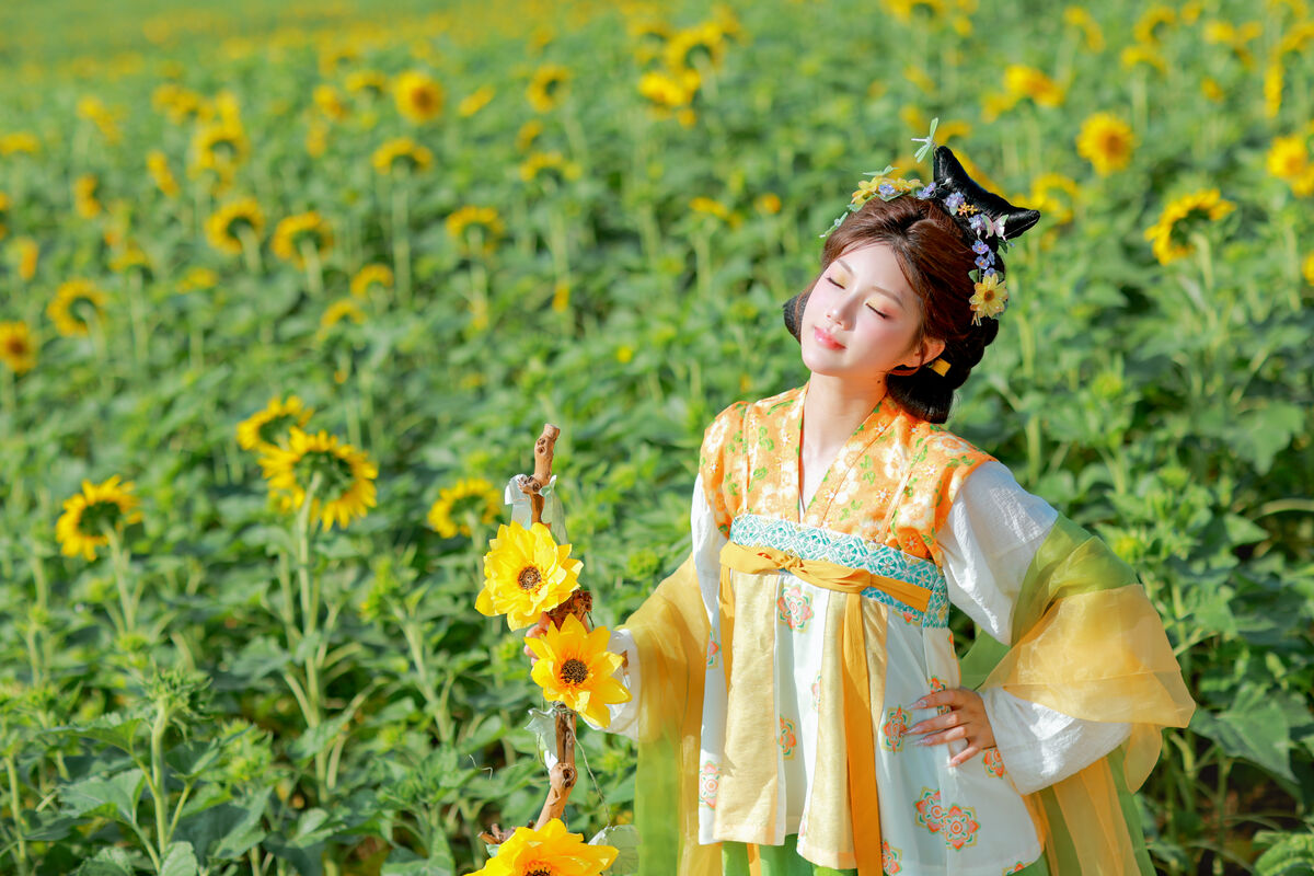 YiTuYu艺图语 Vol.9589 Dai Dai Bu Xiang Fei 9 YiTuYu艺图语 Vol.9589 Dai Dai Bu Xiang Fei
