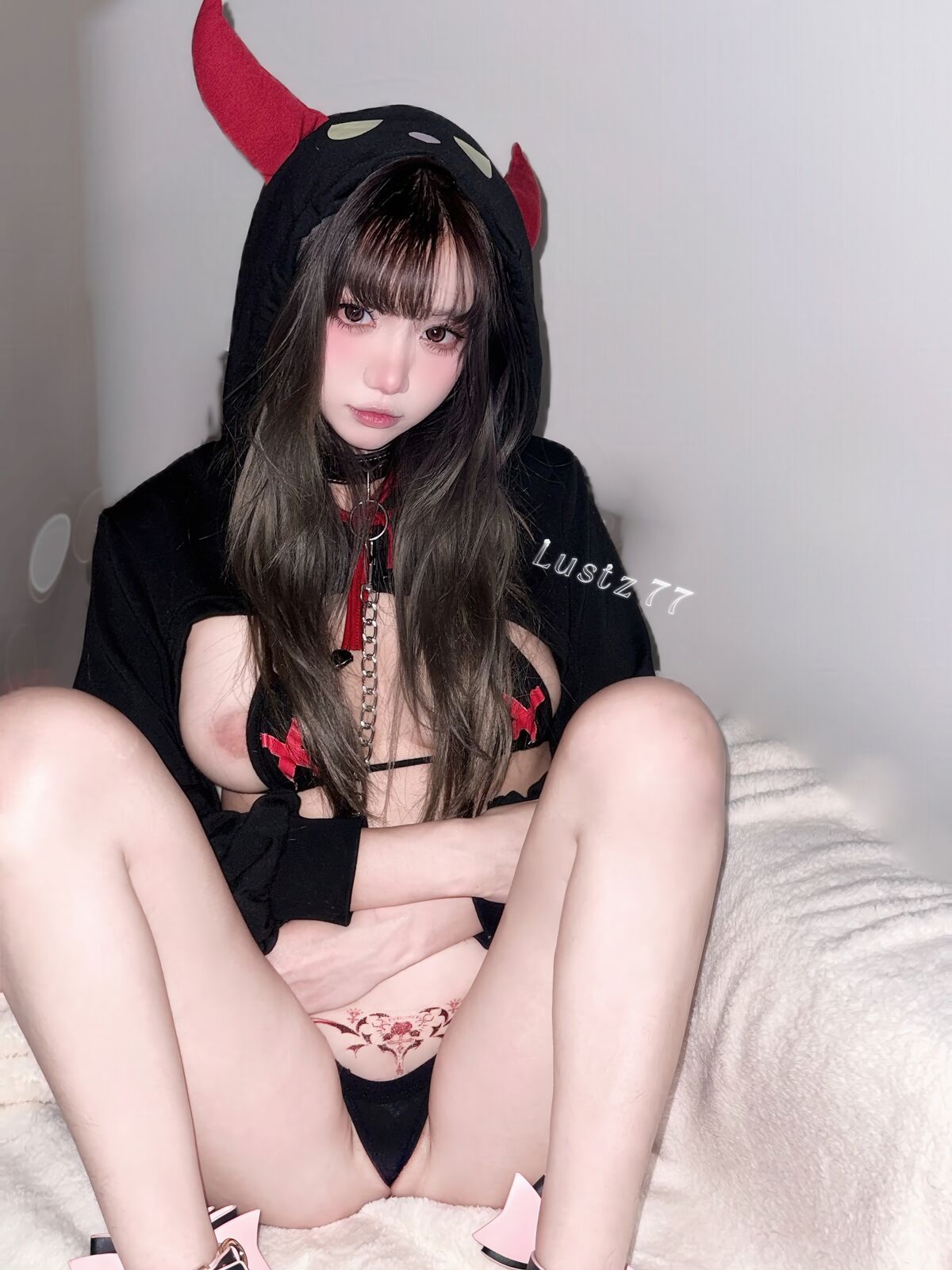 Coser@柒柒要乖哦 - 比基尼 油光咖丝 21 Coser@柒柒要乖哦 - 比基尼 油光咖丝