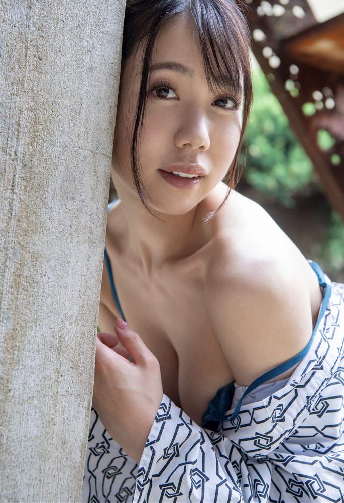 南まゆ Fカップ美乳に釘付けするヌード画像! 59 南まゆ Fカップ美乳に釘付けするヌード画像!