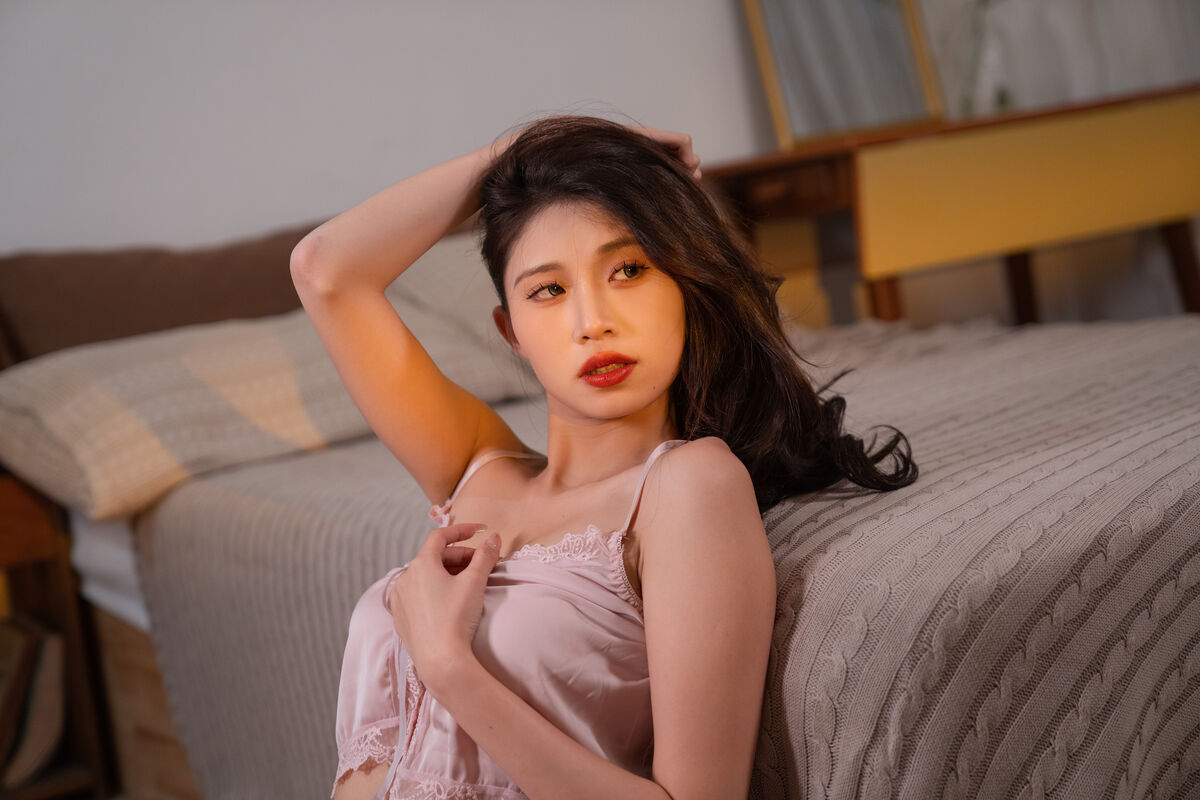 YiTuYu艺图语 Vol.9807 Model Liu 17 YiTuYu艺图语 Vol.9807 Model Liu