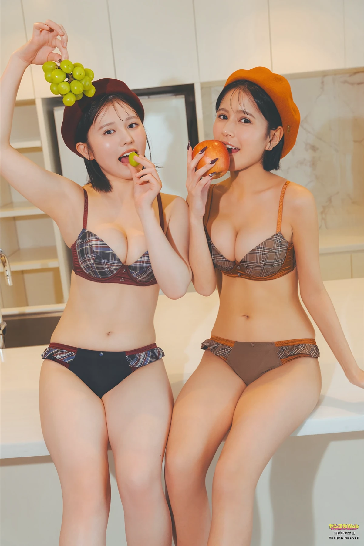 夏芽すず & 池田レイラ – Young Magazine 2026 No.20 (ヤングマガジン 2026年20号) 7 夏芽すず & 池田レイラ – Young Magazine 2026 No.20 (ヤングマガジン 2026年20号)