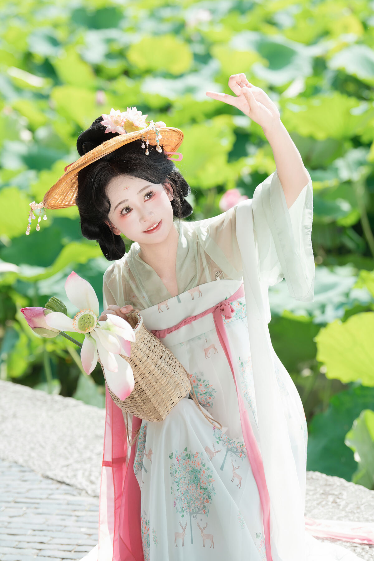 YiTuYu艺图语 Vol.9685 Jiao Yi Zhi Sui Sui 12 YiTuYu艺图语 Vol.9685 Jiao Yi Zhi Sui Sui