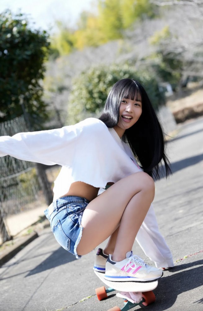 南みゆか 90㎝パイパイの水着グラビア画像! 256 南みゆか 90㎝パイパイの水着グラビア画像!