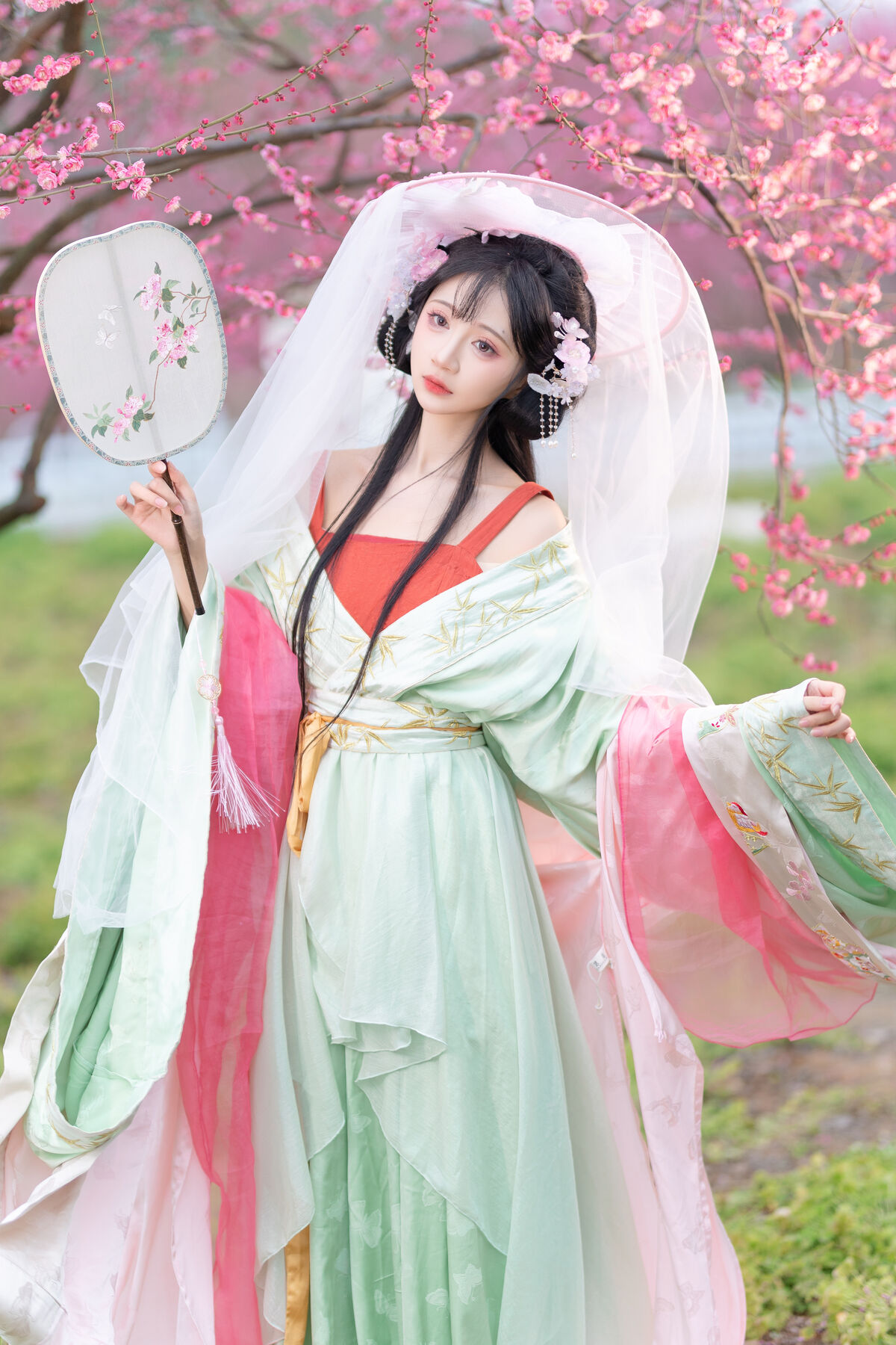 YiTuYu艺图语 Vol.9620 Qi Luo Sheng De Xiao Su Su 8 YiTuYu艺图语 Vol.9620 Qi Luo Sheng De Xiao Su Su