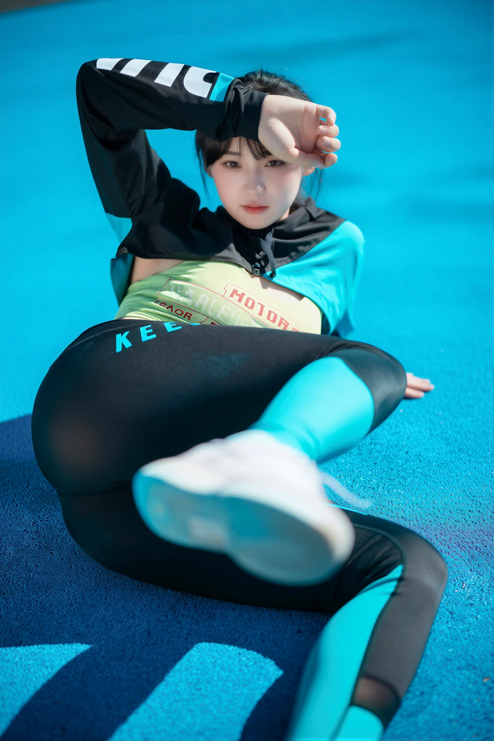 Hendoong 혠둥이 – DJAWA 「Loose and Tight Jade Blue」 10 Hendoong 혠둥이 – DJAWA 「Loose and Tight Jade Blue」