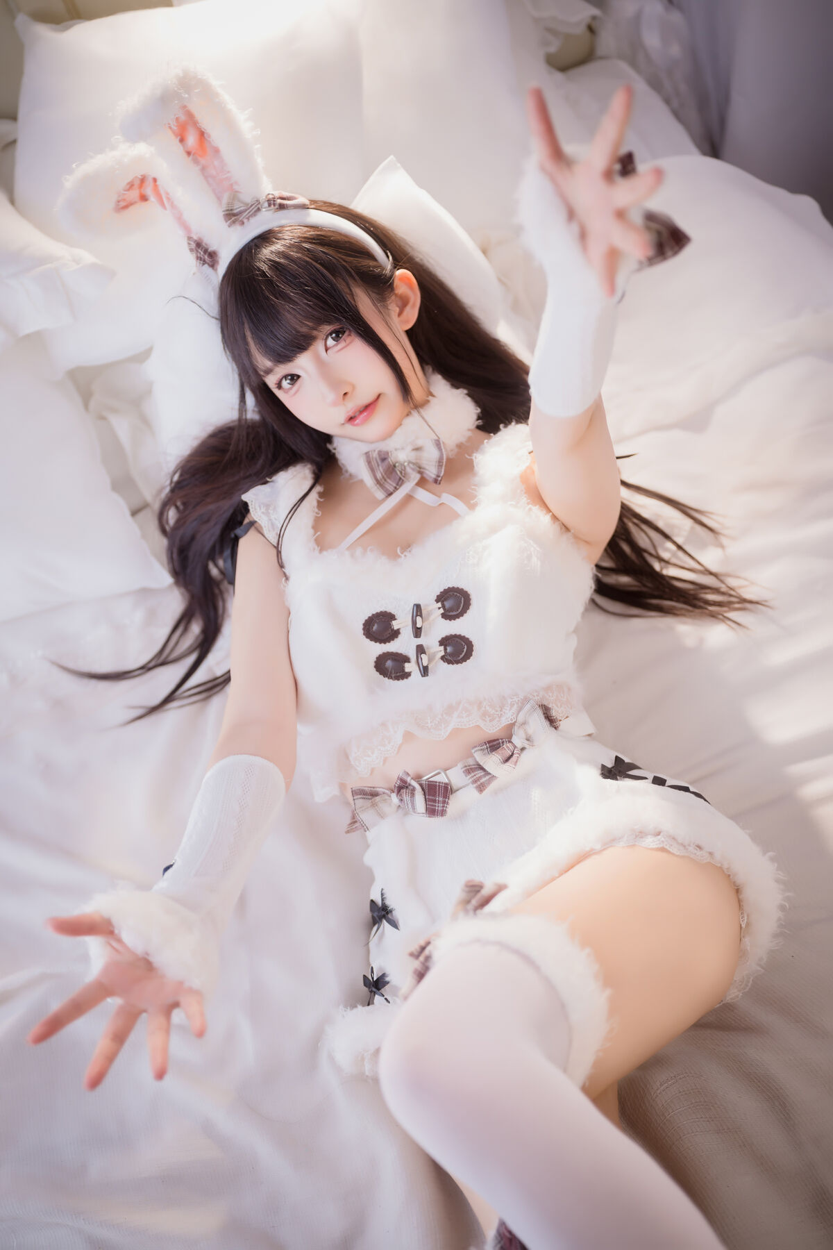 Coser@神楽坂真冬 – 毛绒白兔