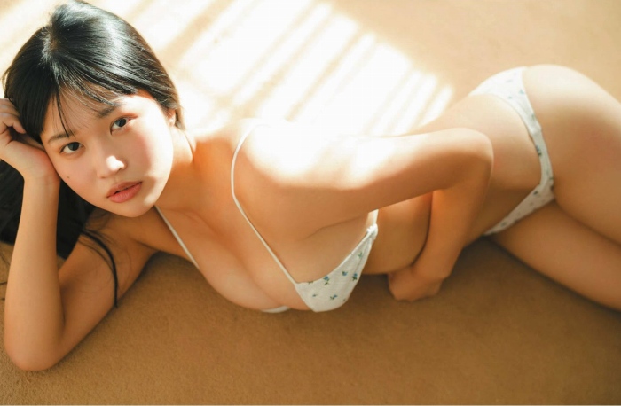 南みゆか 90㎝パイパイの水着グラビア画像! 283 南みゆか 90㎝パイパイの水着グラビア画像!