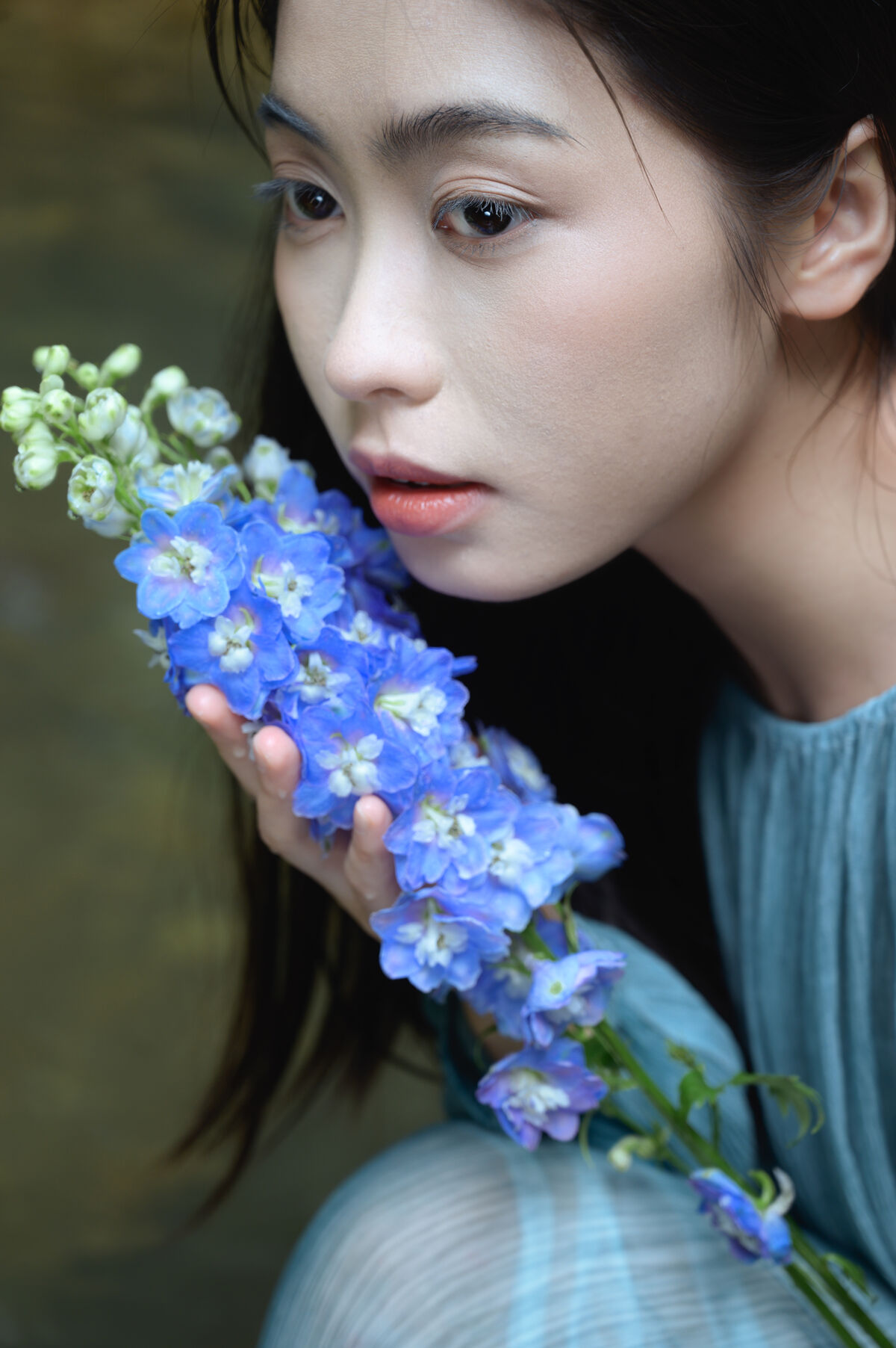 YiTuYu艺图语 Vol.9858 Ban Ge Yue Liang 12 YiTuYu艺图语 Vol.9858 Ban Ge Yue Liang