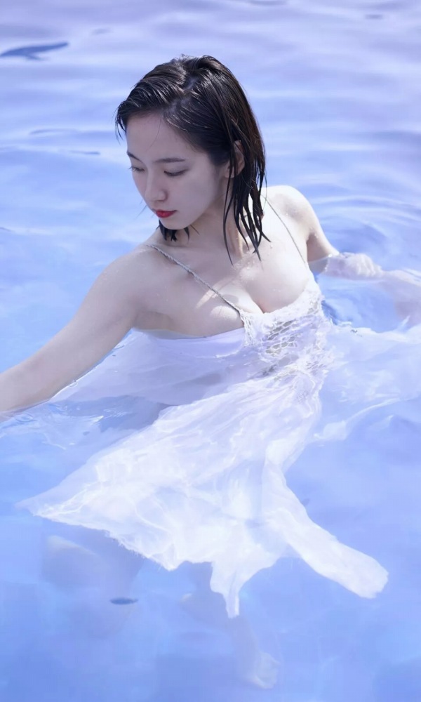 吉岡里帆 Dカップボインの水着グラビア画像! 158 吉岡里帆 Dカップボインの水着グラビア画像!