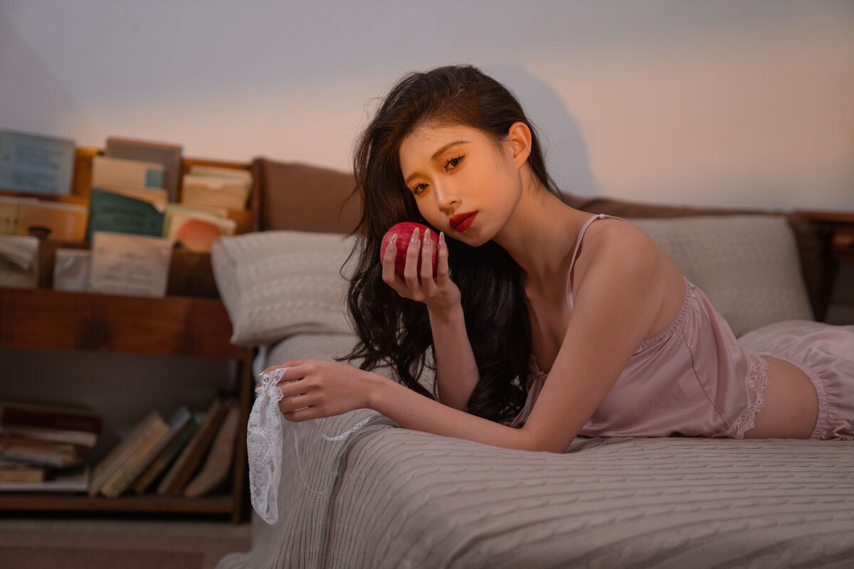 YiTuYu艺图语 Vol.9807 Model Liu 20 YiTuYu艺图语 Vol.9807 Model Liu