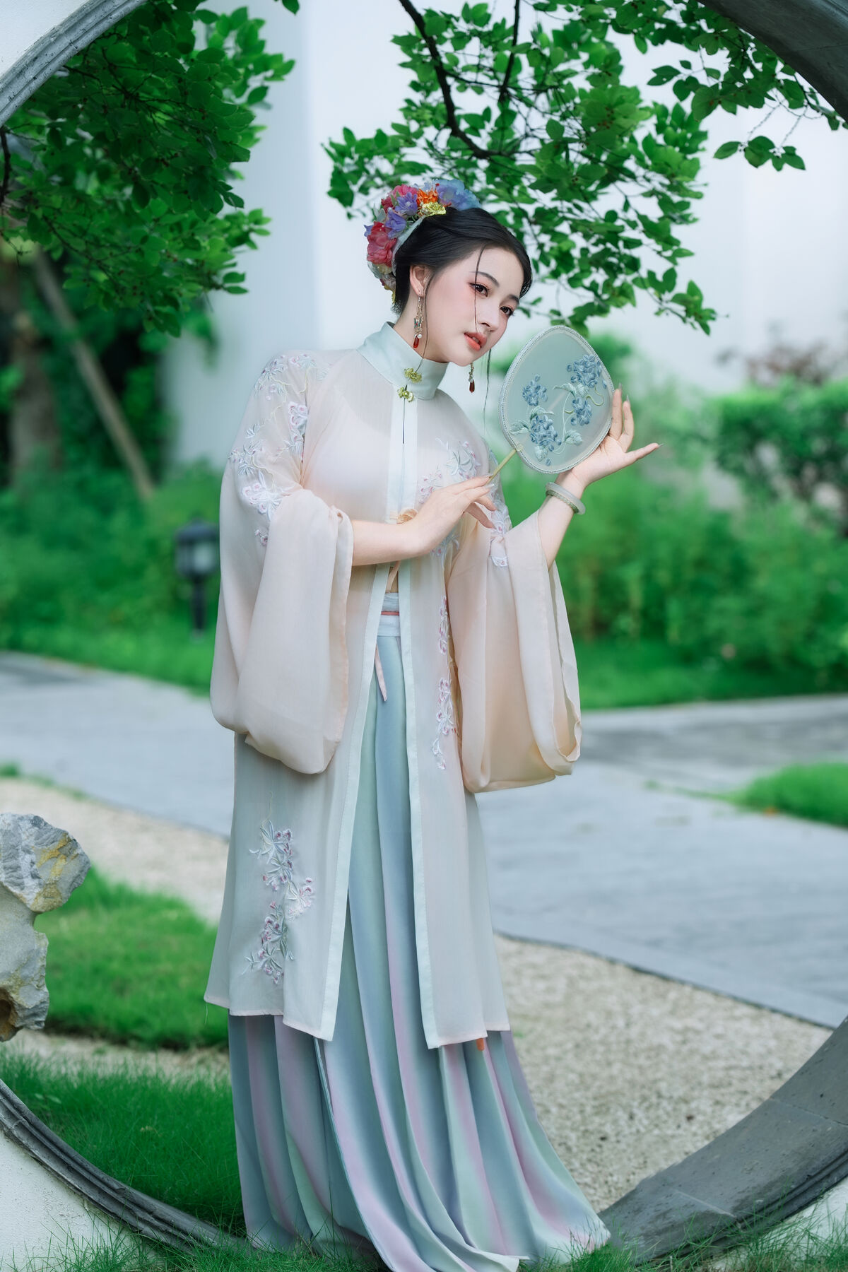 YiTuYu艺图语 Vol.9821 Mi Mi 12 YiTuYu艺图语 Vol.9821 Mi Mi