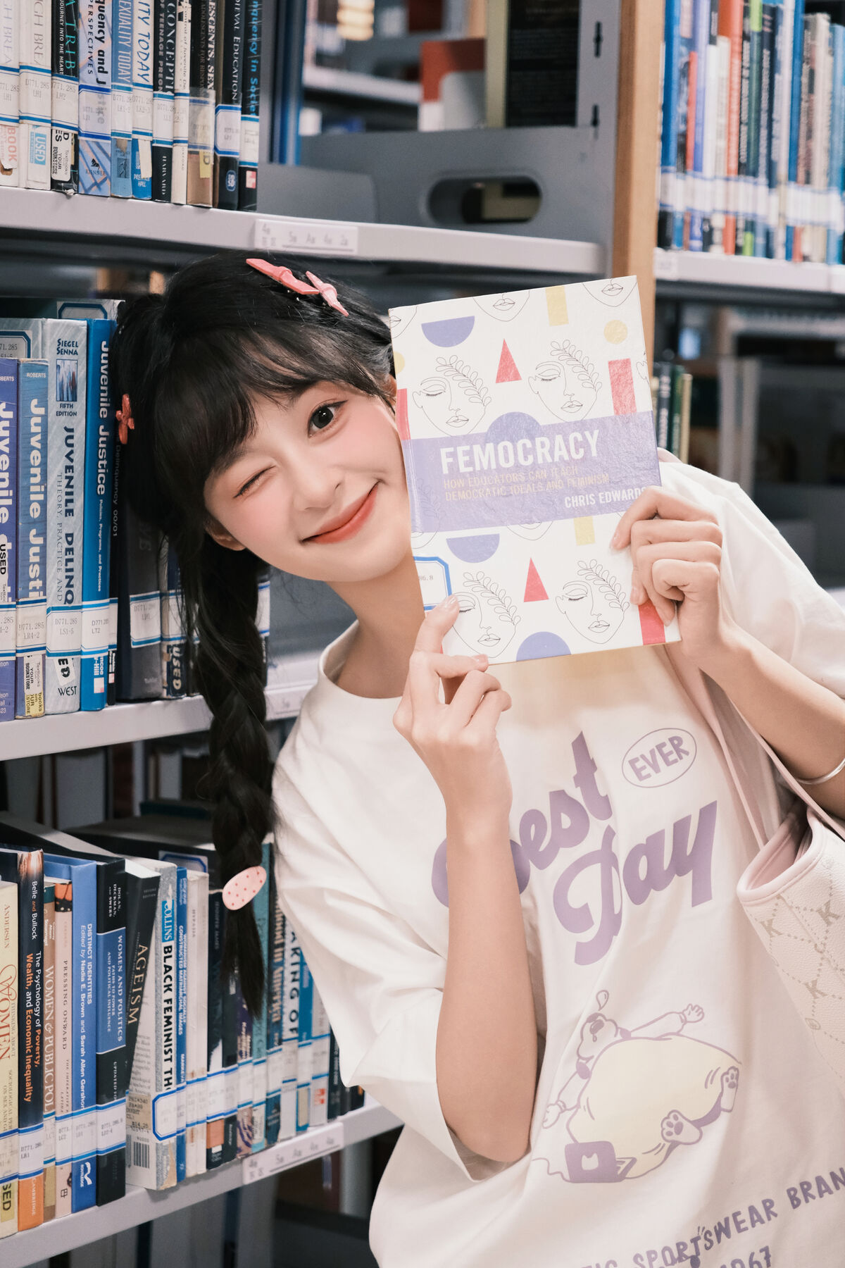 YiTuYu艺图语 Vol.9550 Xia Yu Xiao Nian 8 YiTuYu艺图语 Vol.9550 Xia Yu Xiao Nian