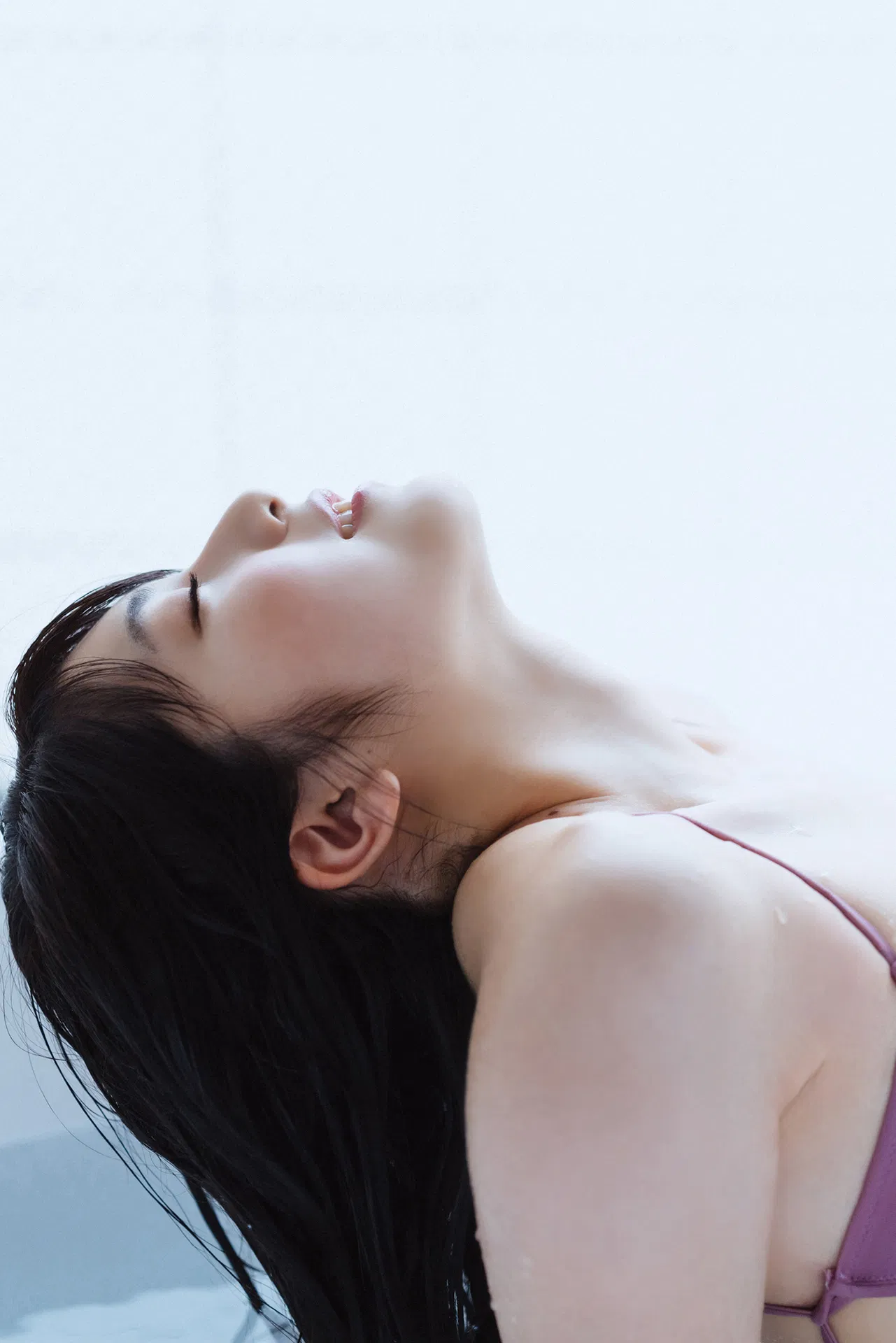 Platinum FLASHデジタル写真集 吉田莉桜 移ろいゆくは、花の如し 42 Platinum FLASHデジタル写真集 吉田莉桜 移ろいゆくは、花の如し