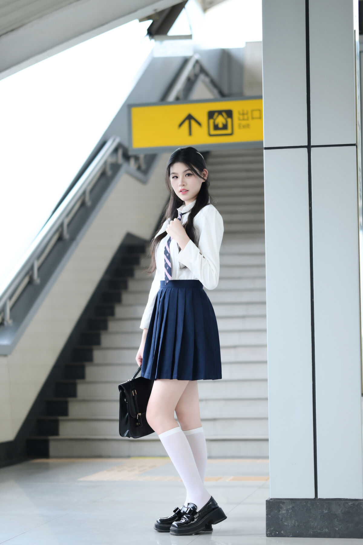 YiTuYu艺图语 Vol.9652 Li Zhi 17 YiTuYu艺图语 Vol.9652 Li Zhi